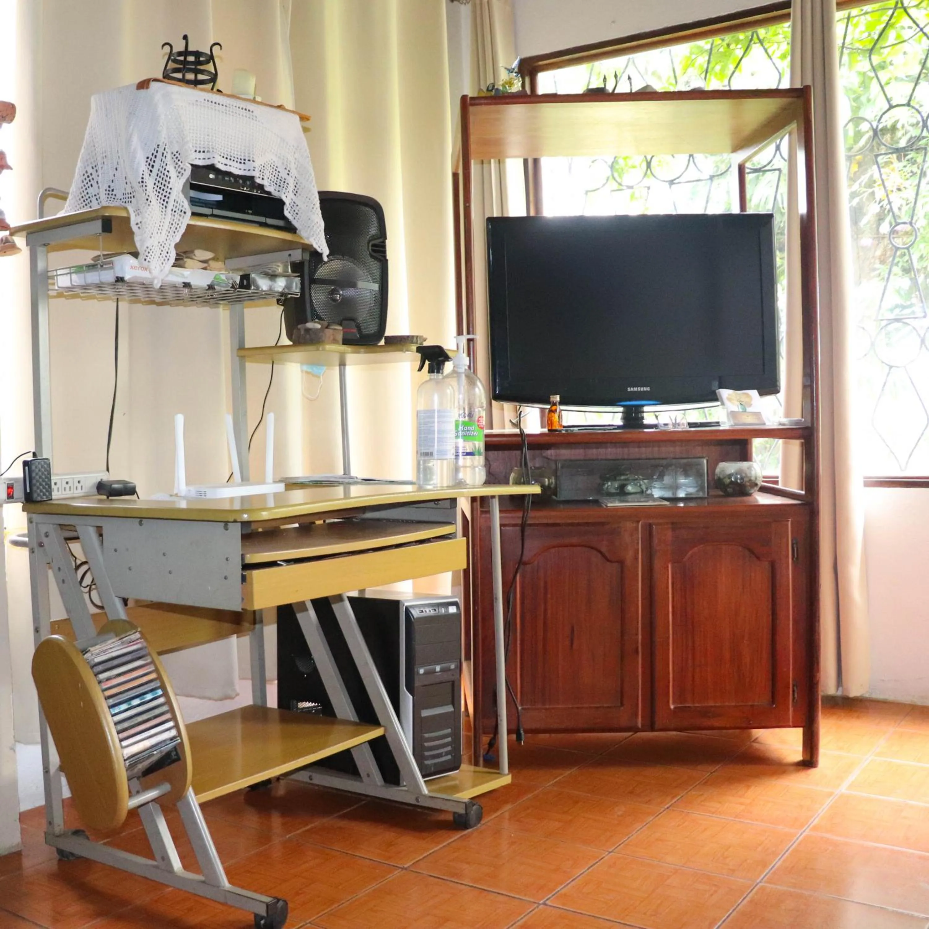 Communal lounge/ TV room in Casa Copalchi