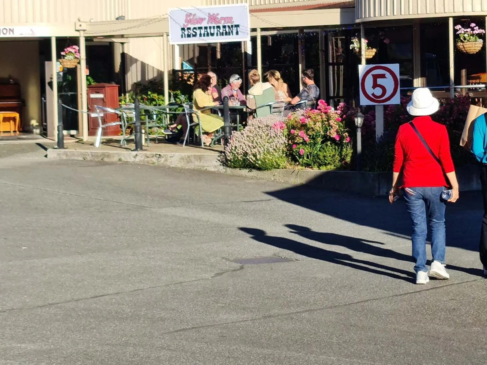 Restaurant/places to eat in The Village Inn Hotel