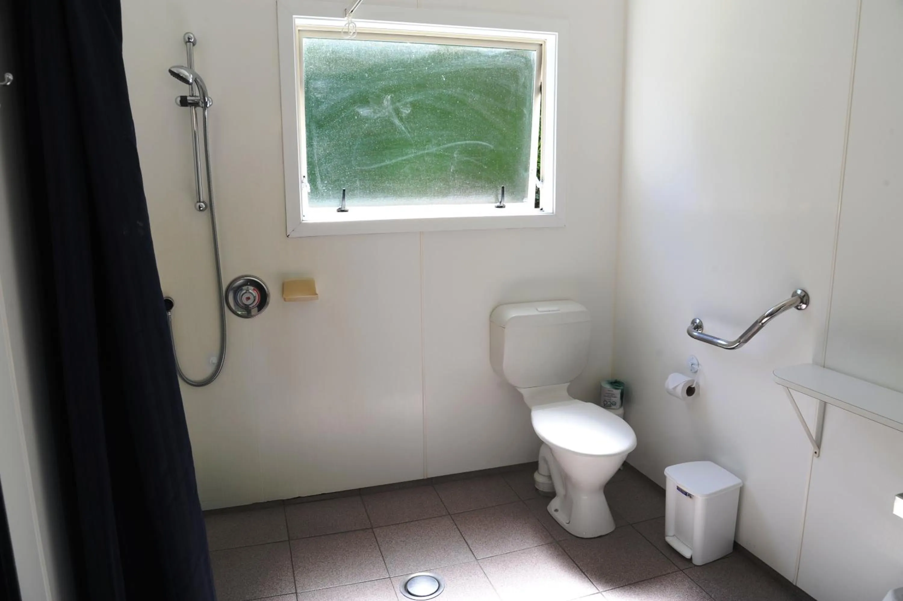 Bathroom in Blenheim Bridges Holiday Park