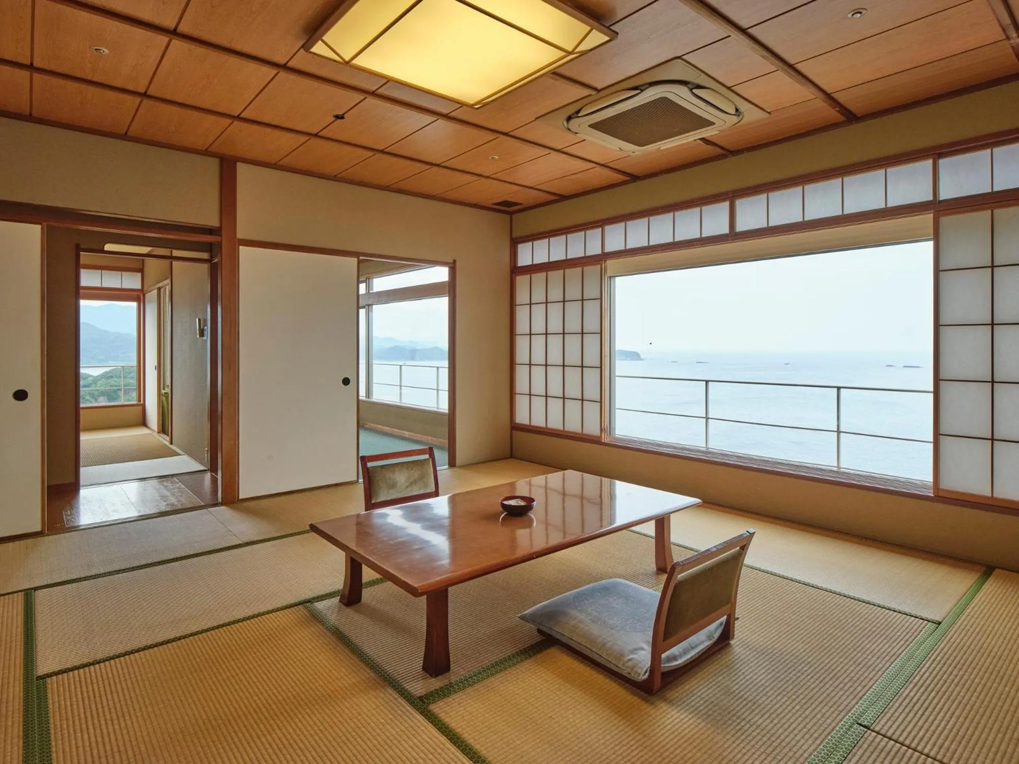 Photo of the whole room in Hotel Urashima