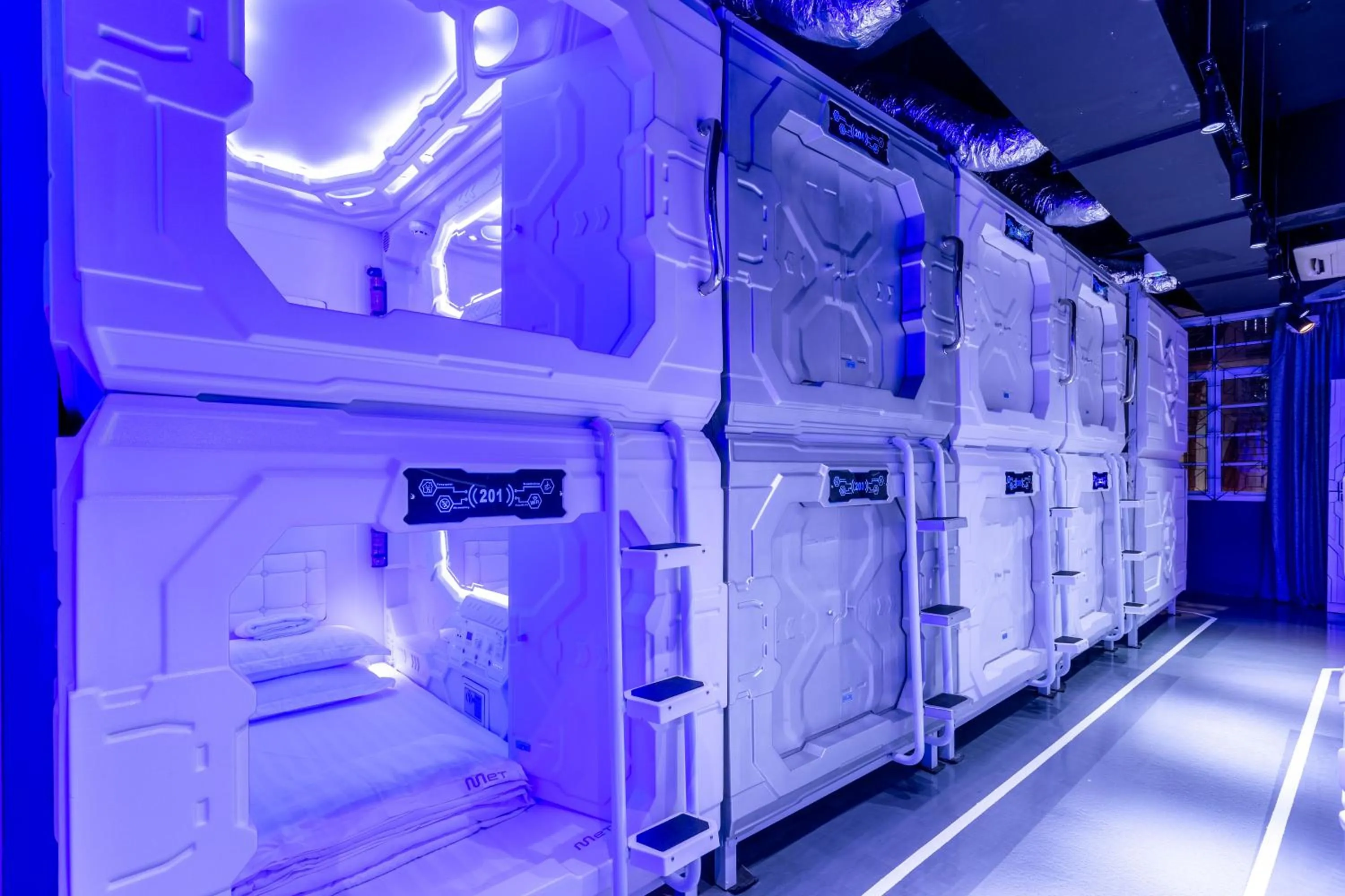 bunk bed in MET A Space Pod at Arab Street