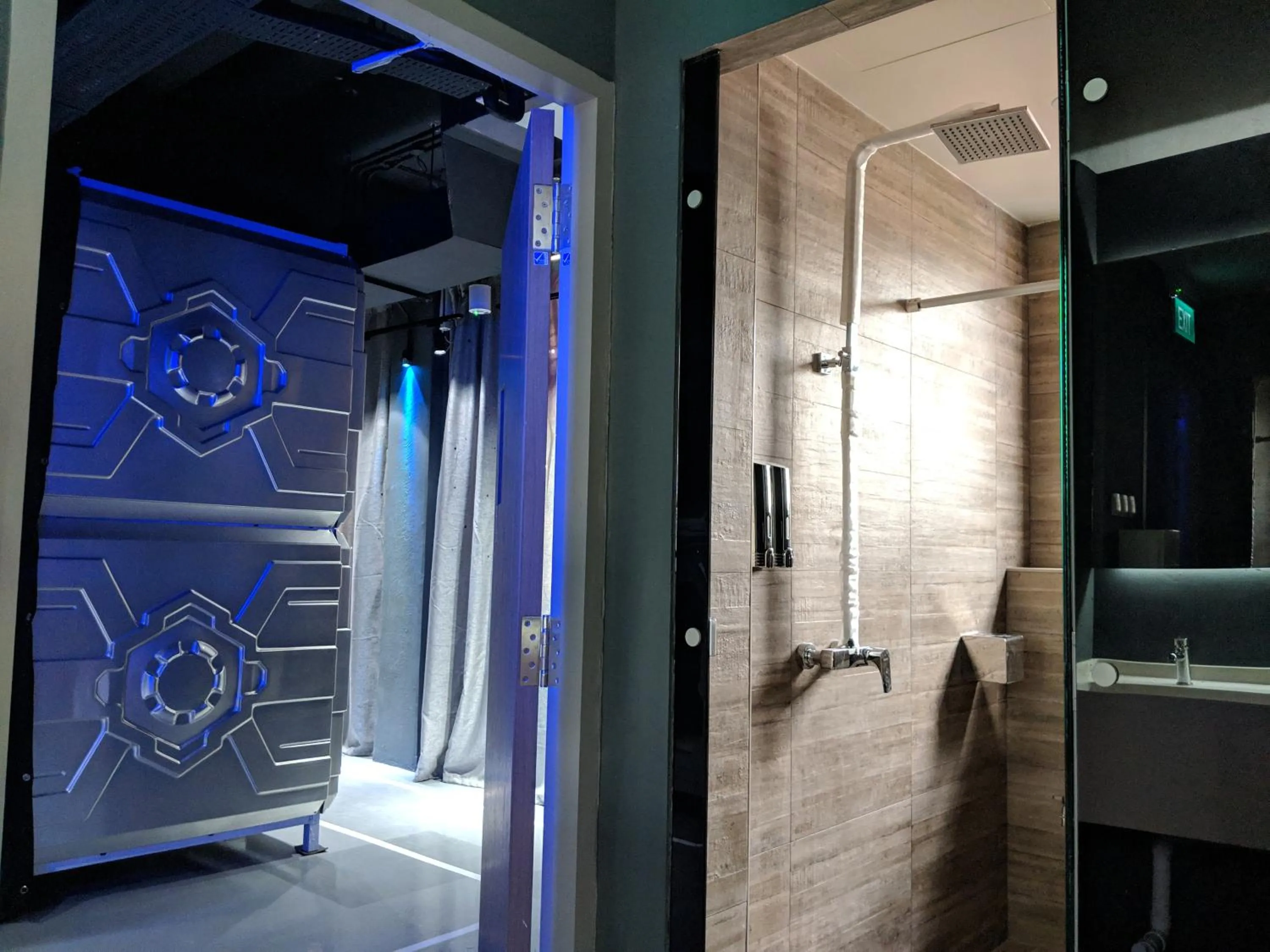 Shower in MET A Space Pod at Arab Street