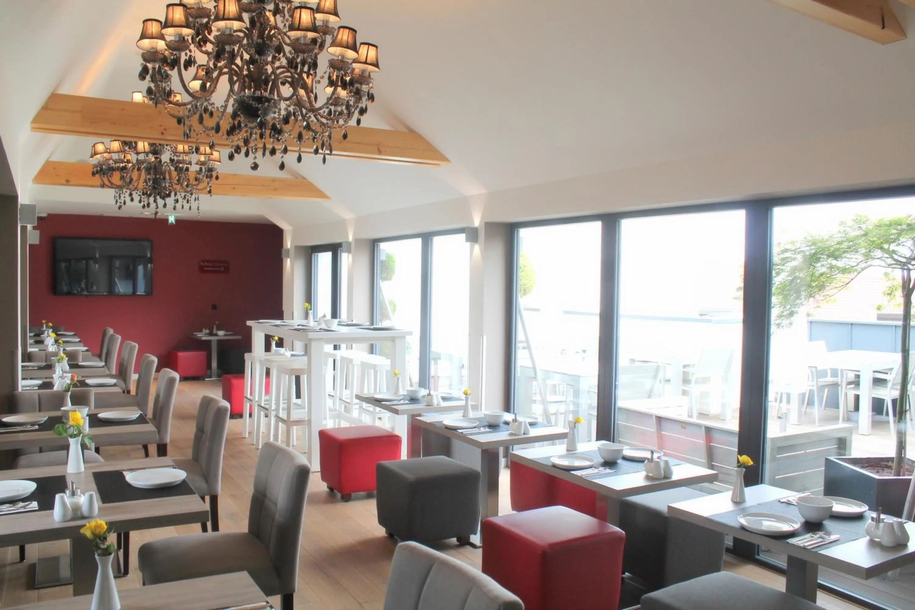 Seating area in Gideon Hotel