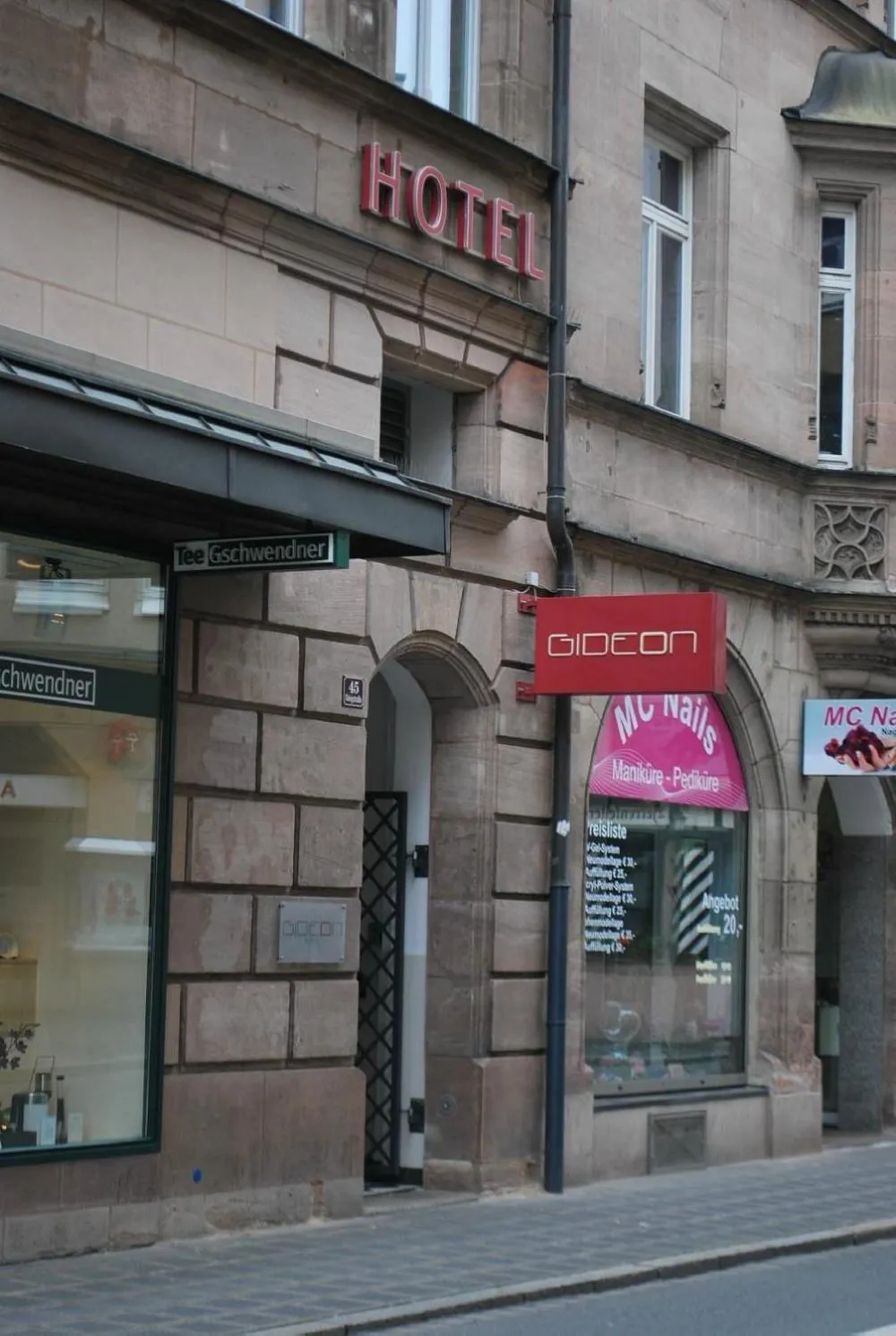 Property building in Gideon Hotel