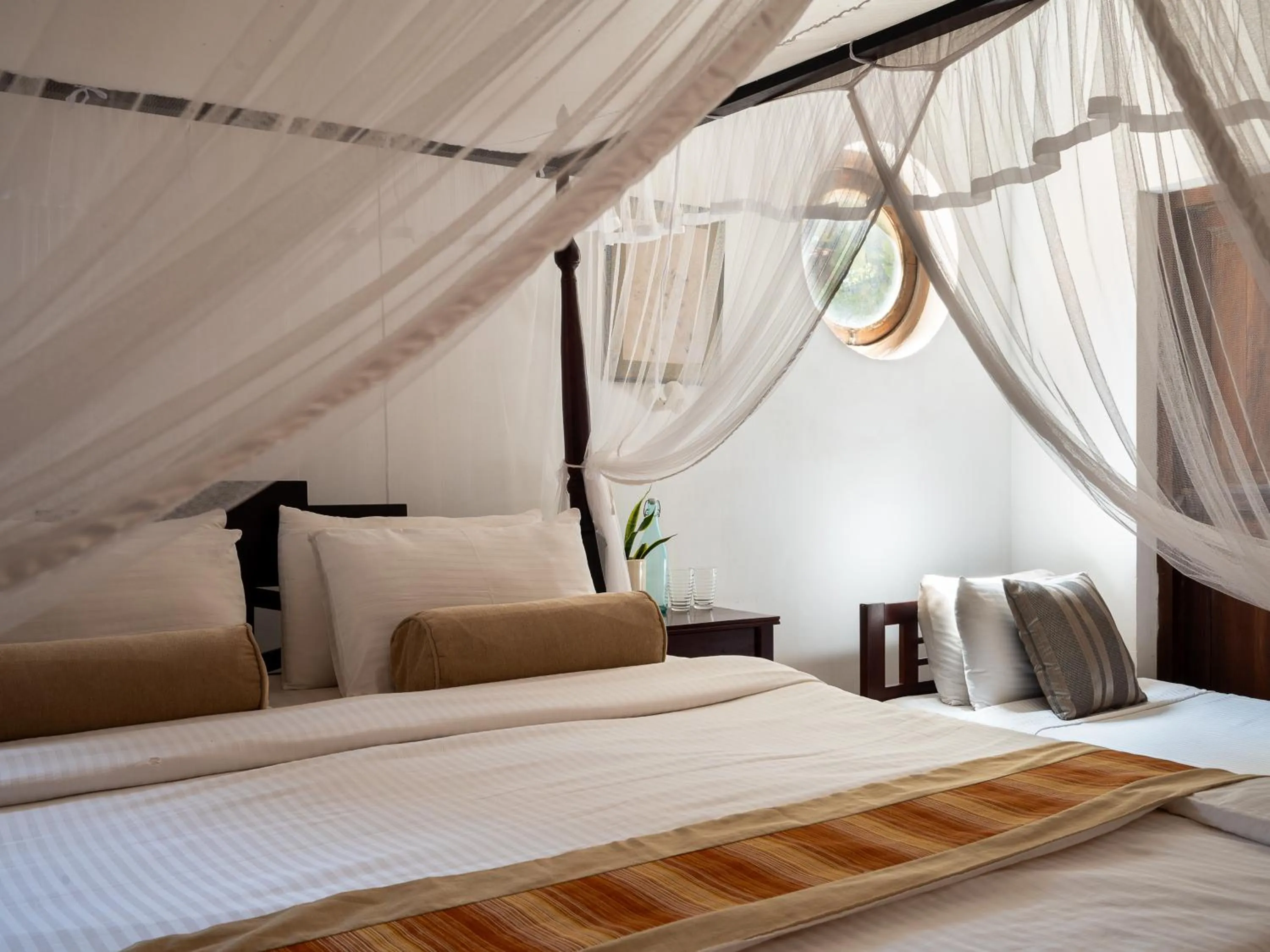 Bedroom, Bed in Villa Sunbird Negombo