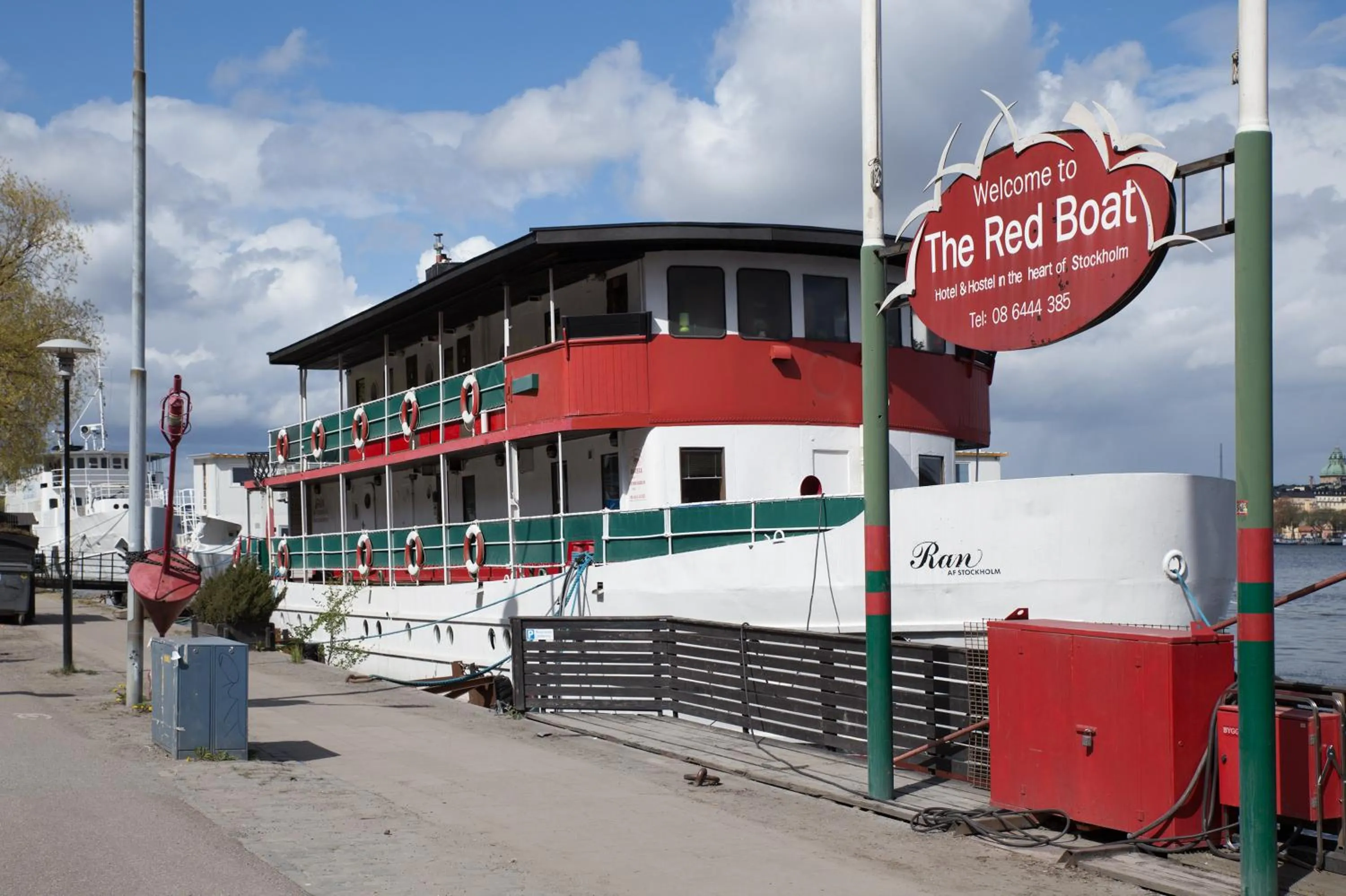 Property building in Den Röda Båten