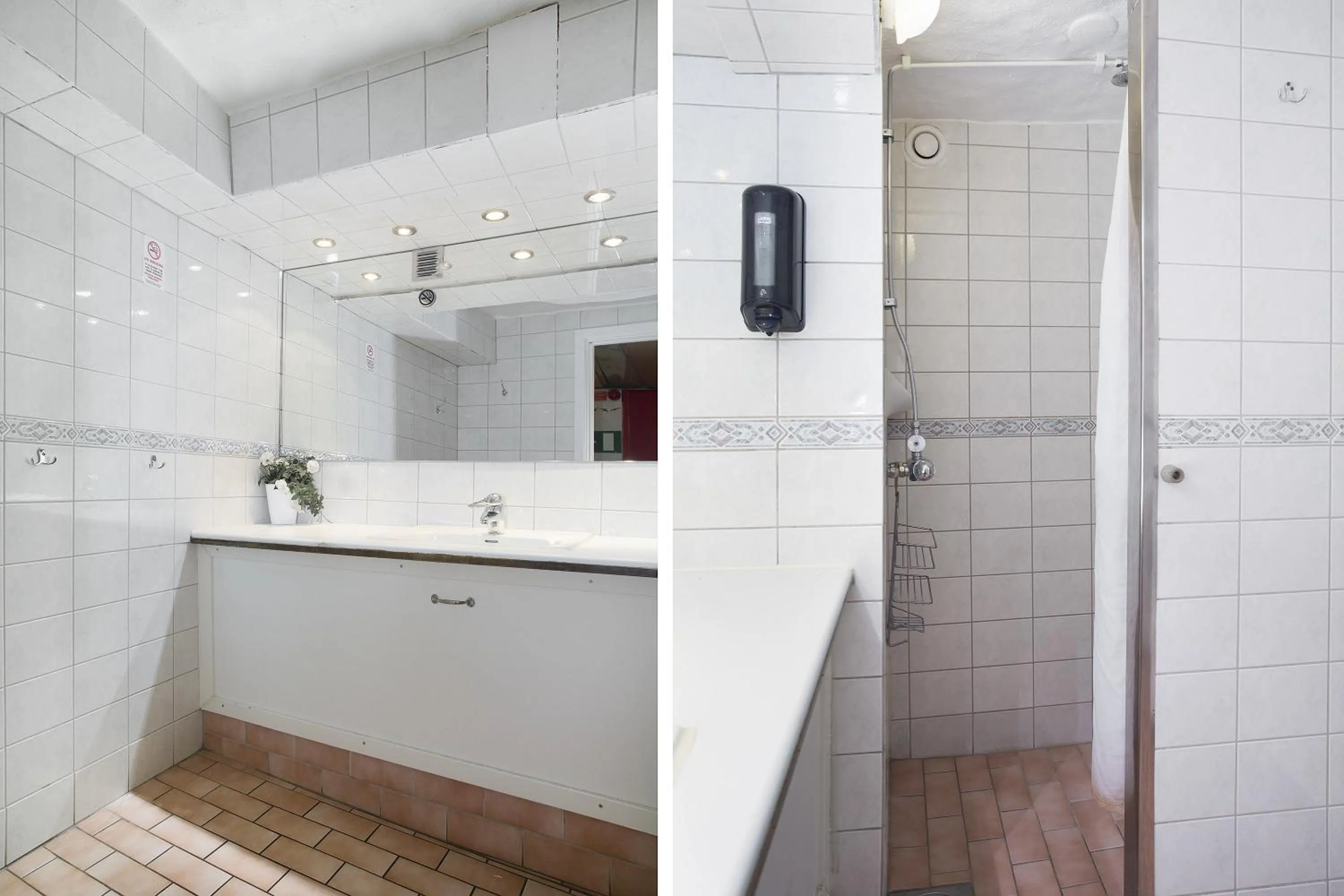 Bathroom in Den Röda Båten