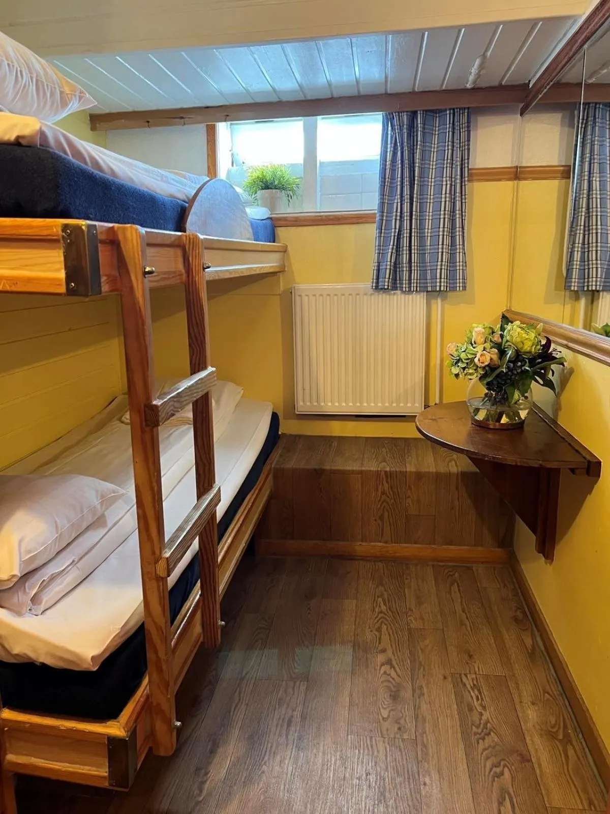 bunk bed, Bed in Den Röda Båten