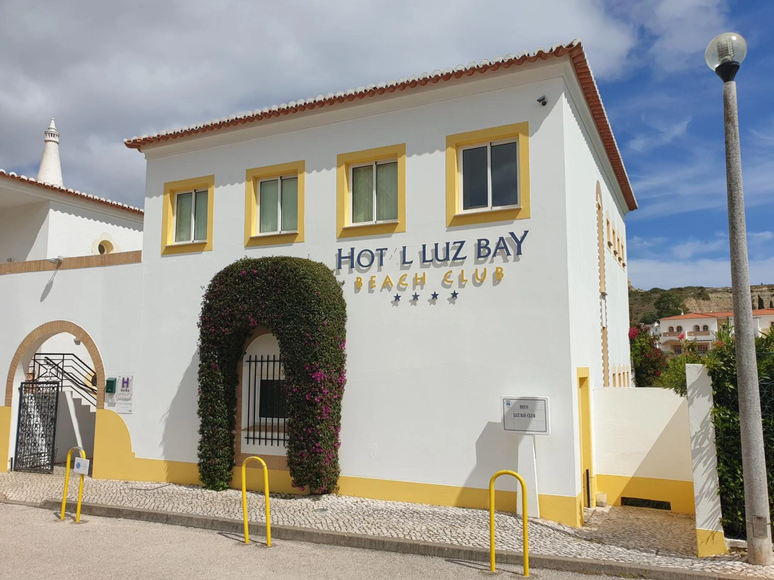 Luz Bay Hotel