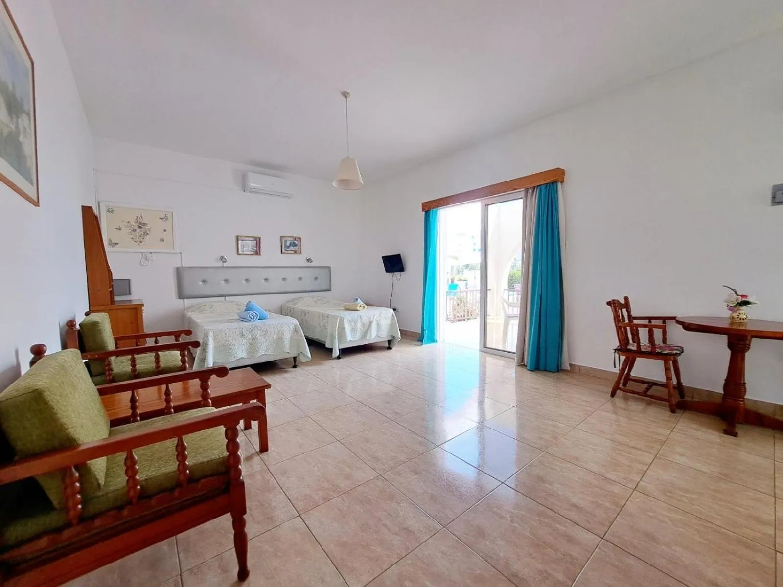 Photo of the whole room in Florence Hotel Apartments