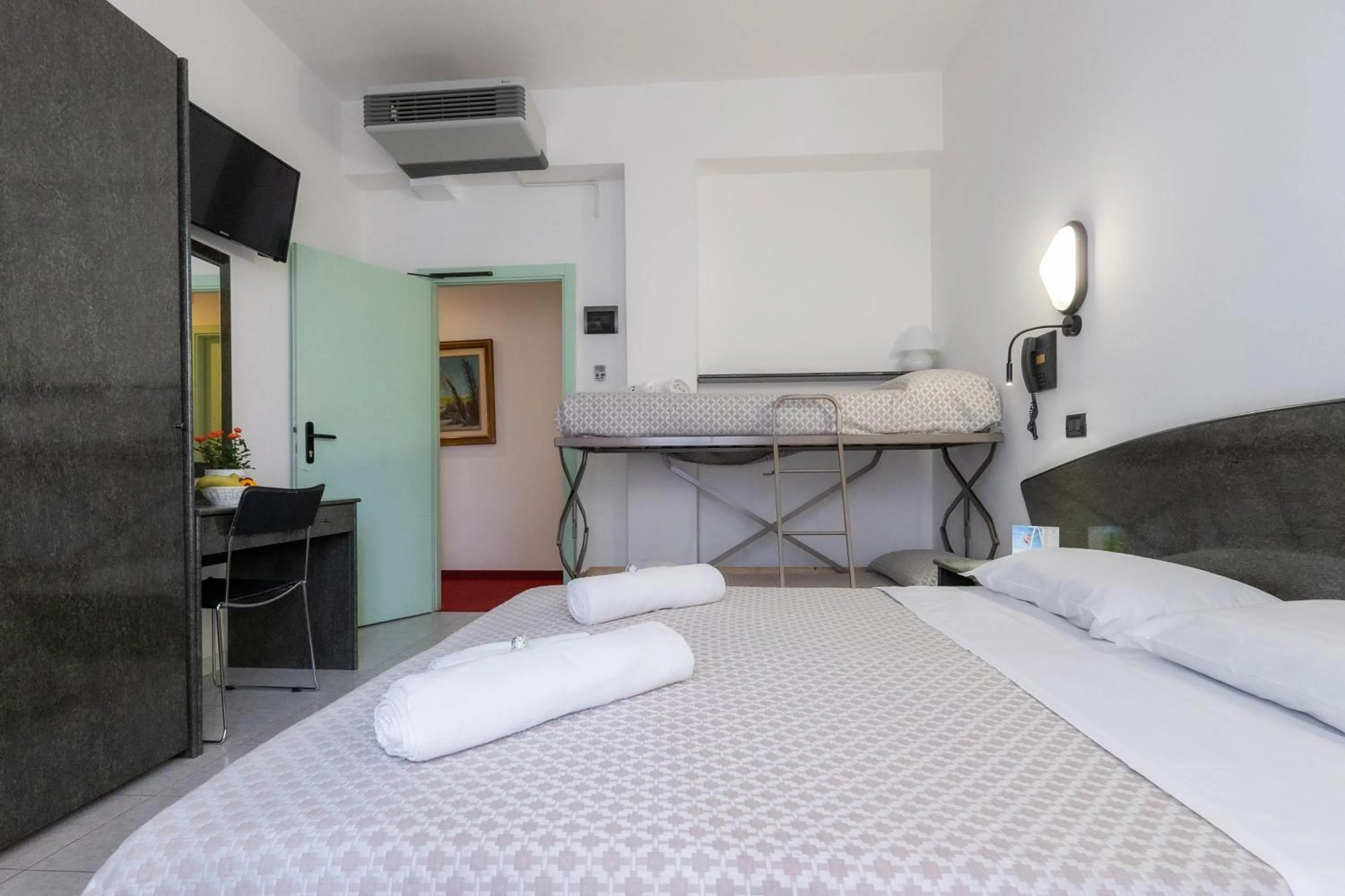 bunk bed in Hotel Nobel