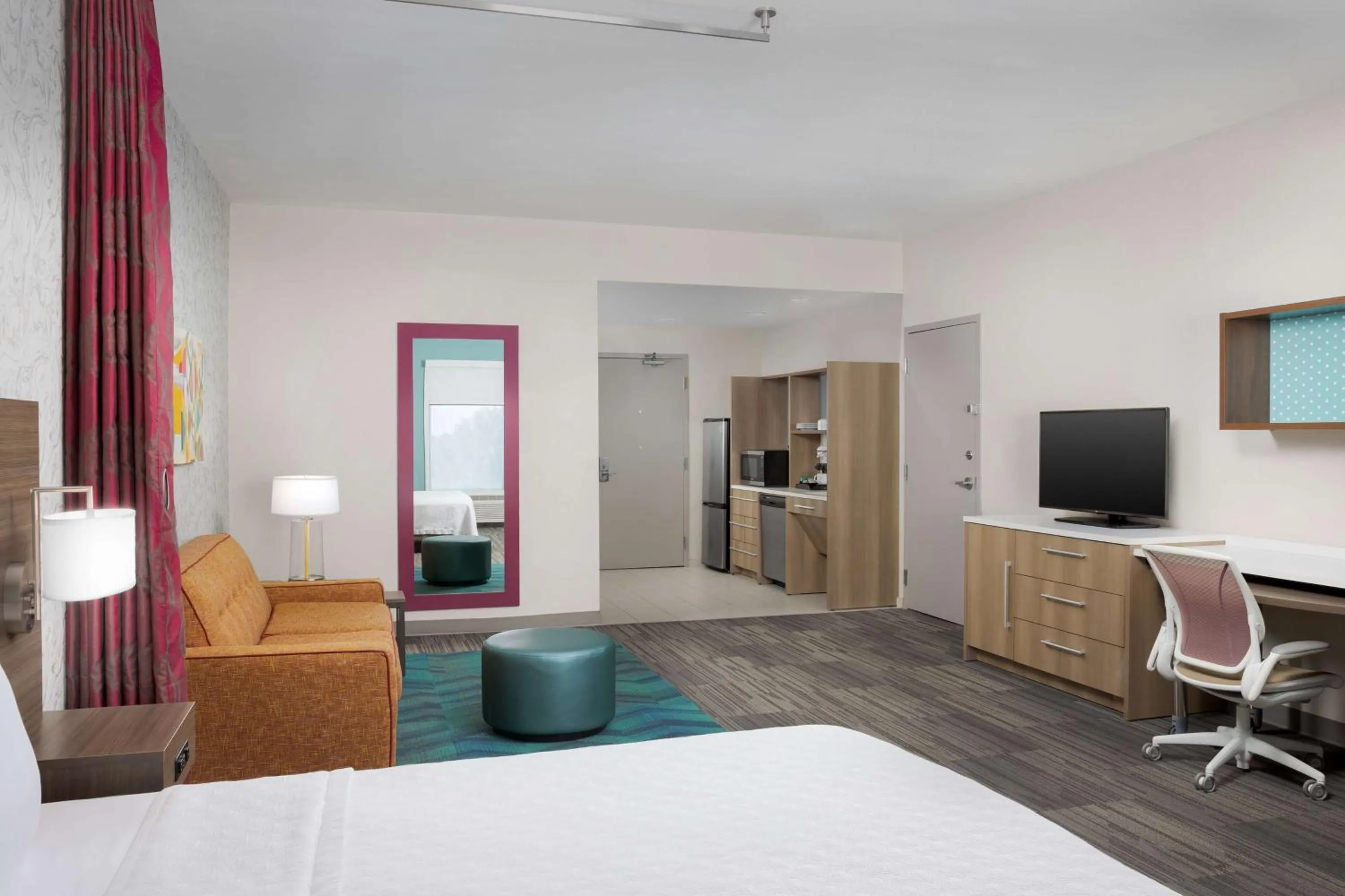 Bed in Home2 Suites By Hilton Clermont