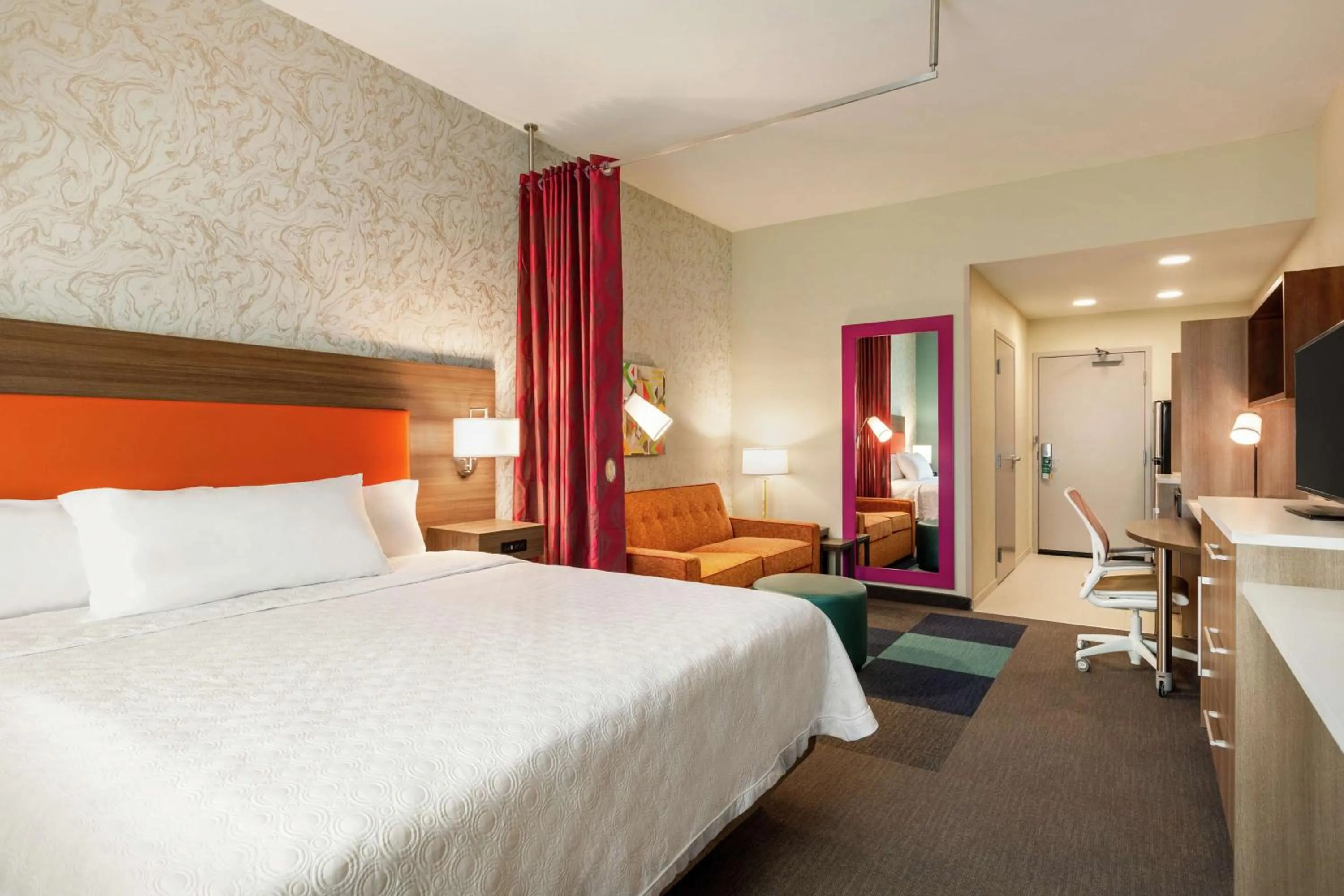 Bedroom, Bed in Home2 Suites By Hilton Statesboro