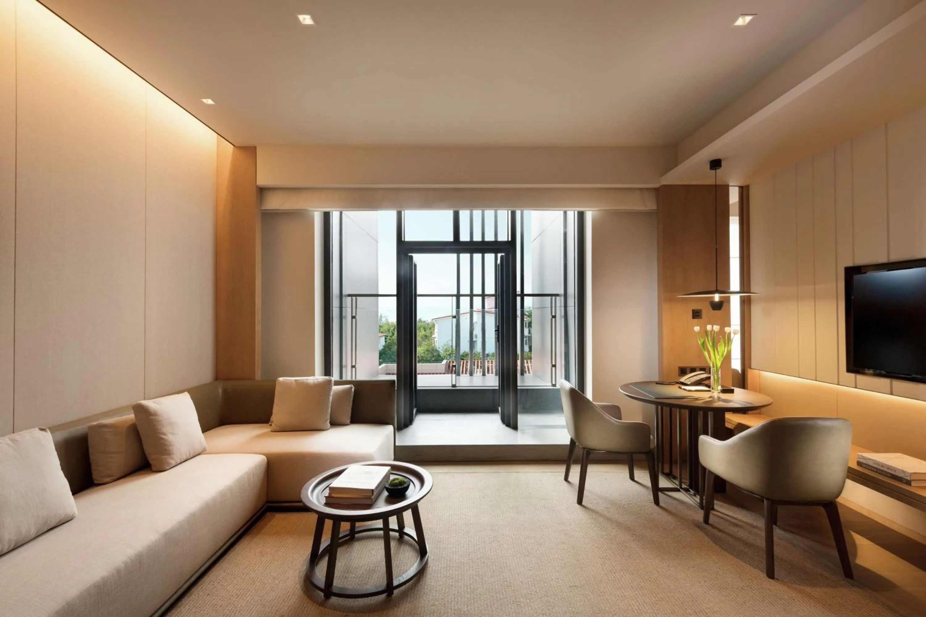 Bedroom in Joyze Hotel Xiamen, Curio Collection By Hilton