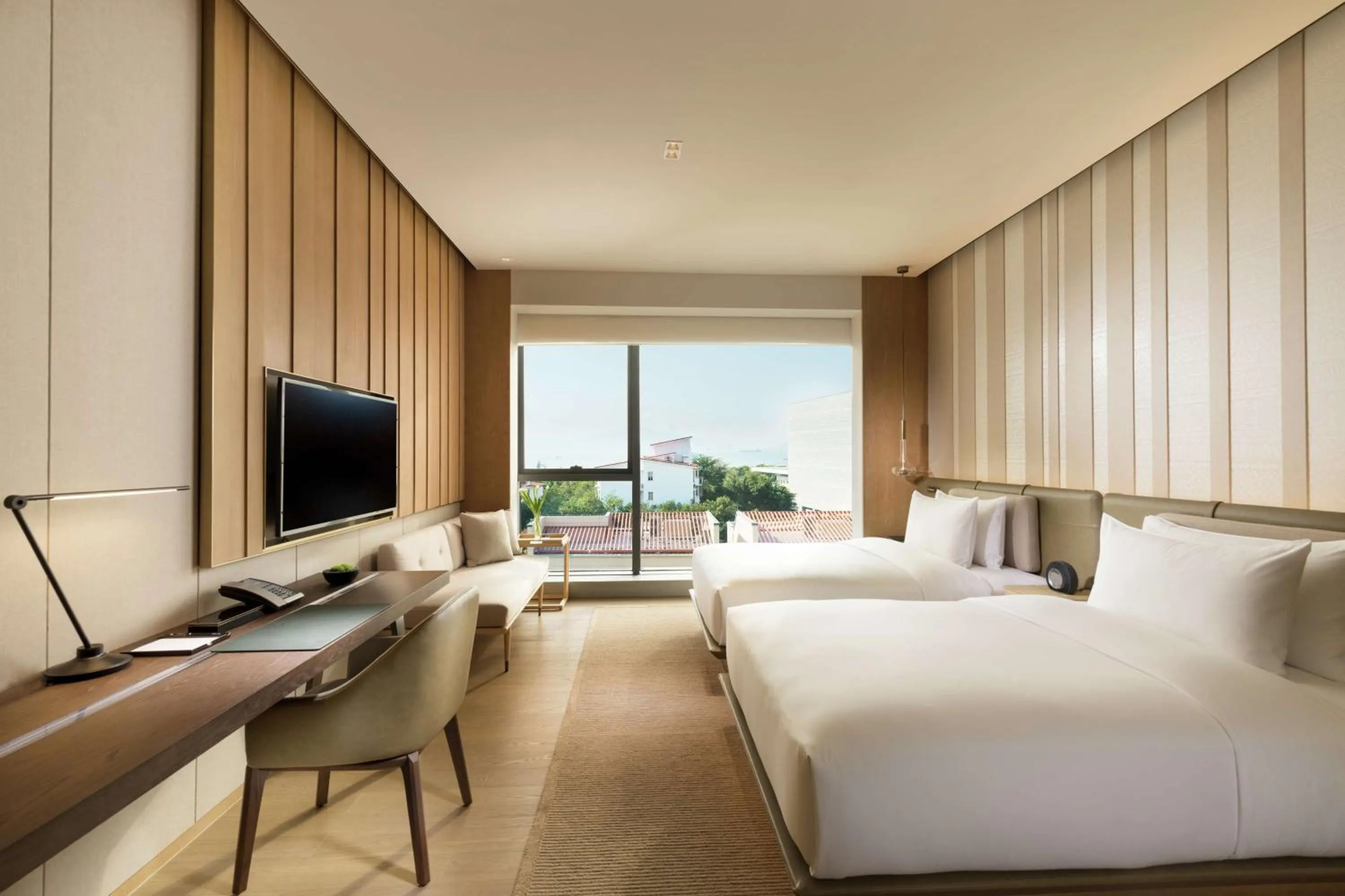 Bedroom, Bed in Joyze Hotel Xiamen, Curio Collection By Hilton