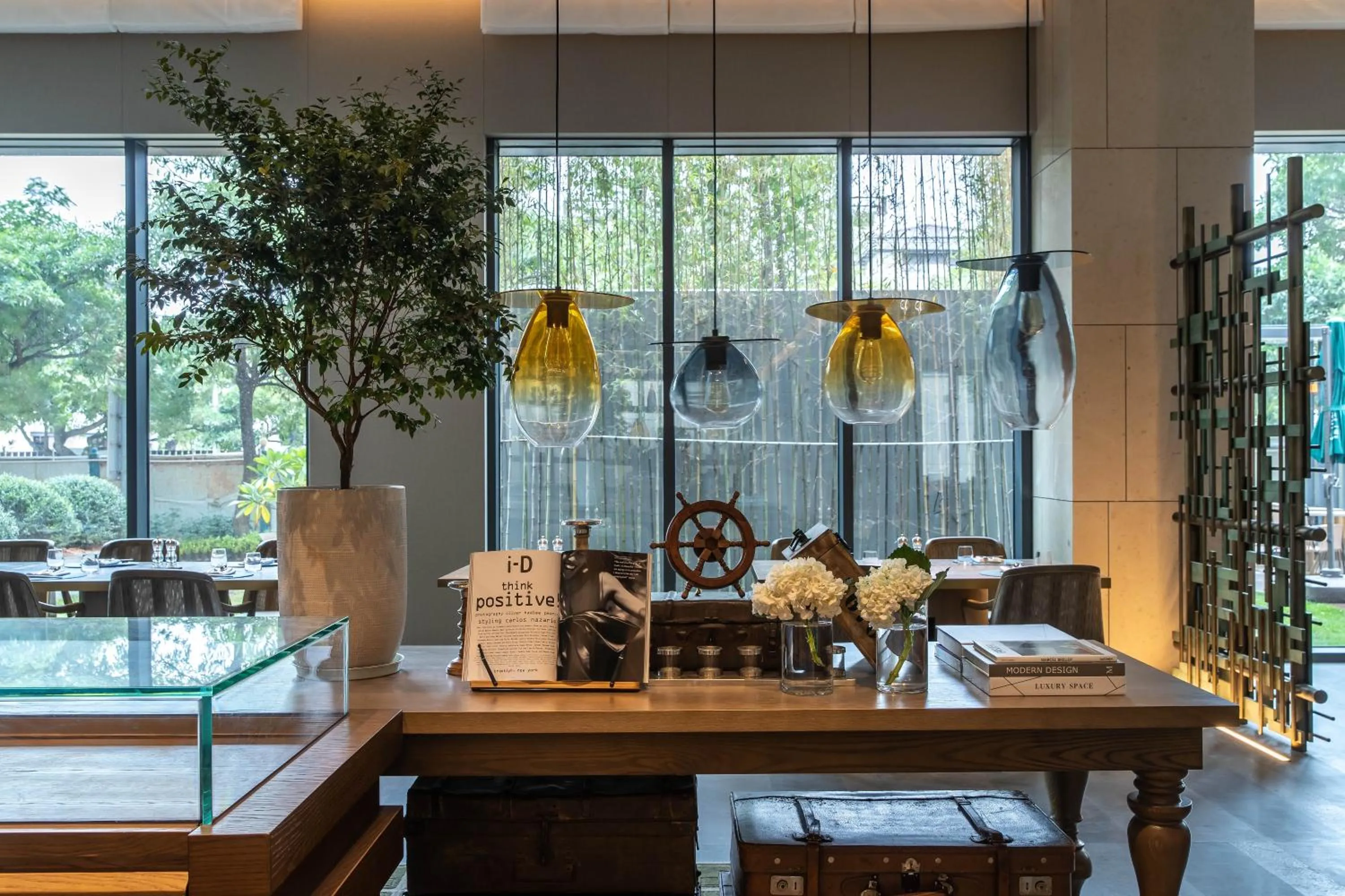 Restaurant/places to eat in Joyze Hotel Xiamen, Curio Collection By Hilton