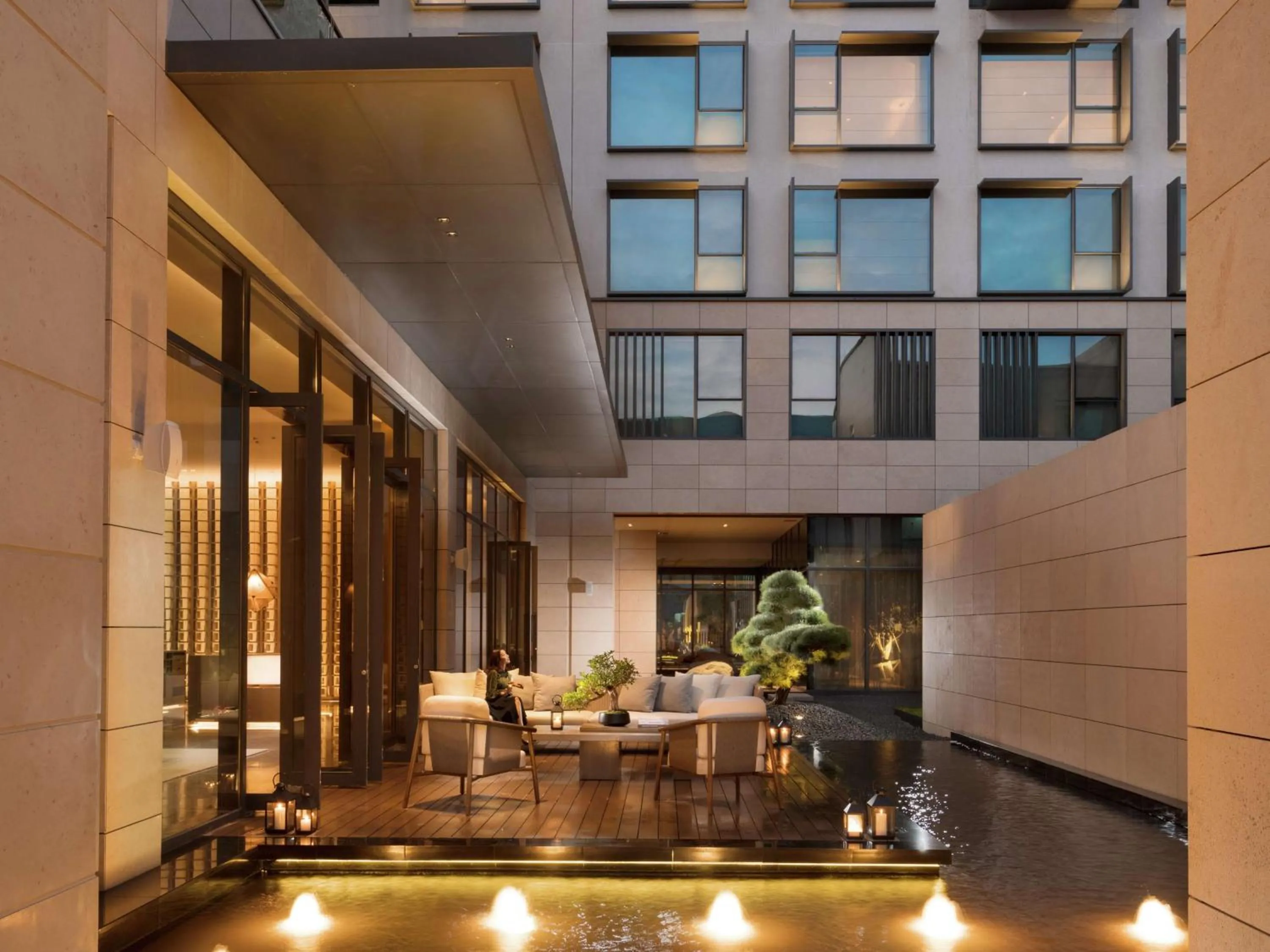 Property building in Joyze Hotel Xiamen, Curio Collection By Hilton