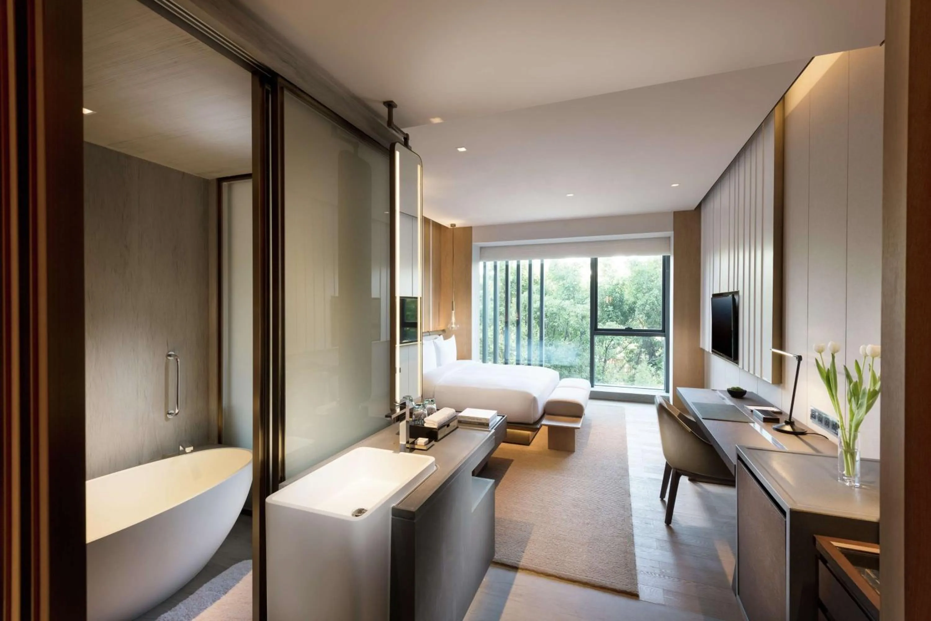Bedroom in Joyze Hotel Xiamen, Curio Collection By Hilton