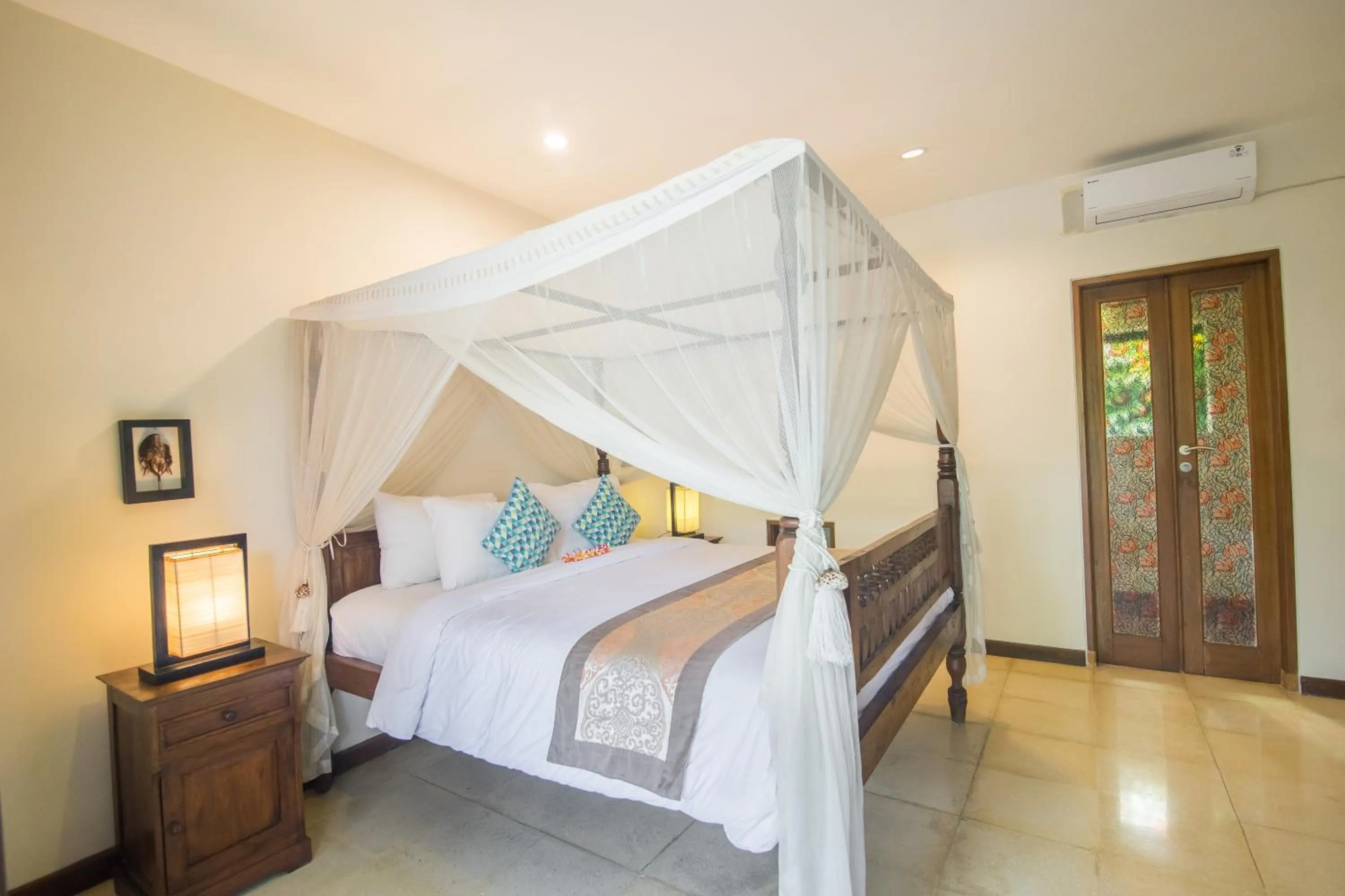 Bed in Baliana Villa Seminyak
