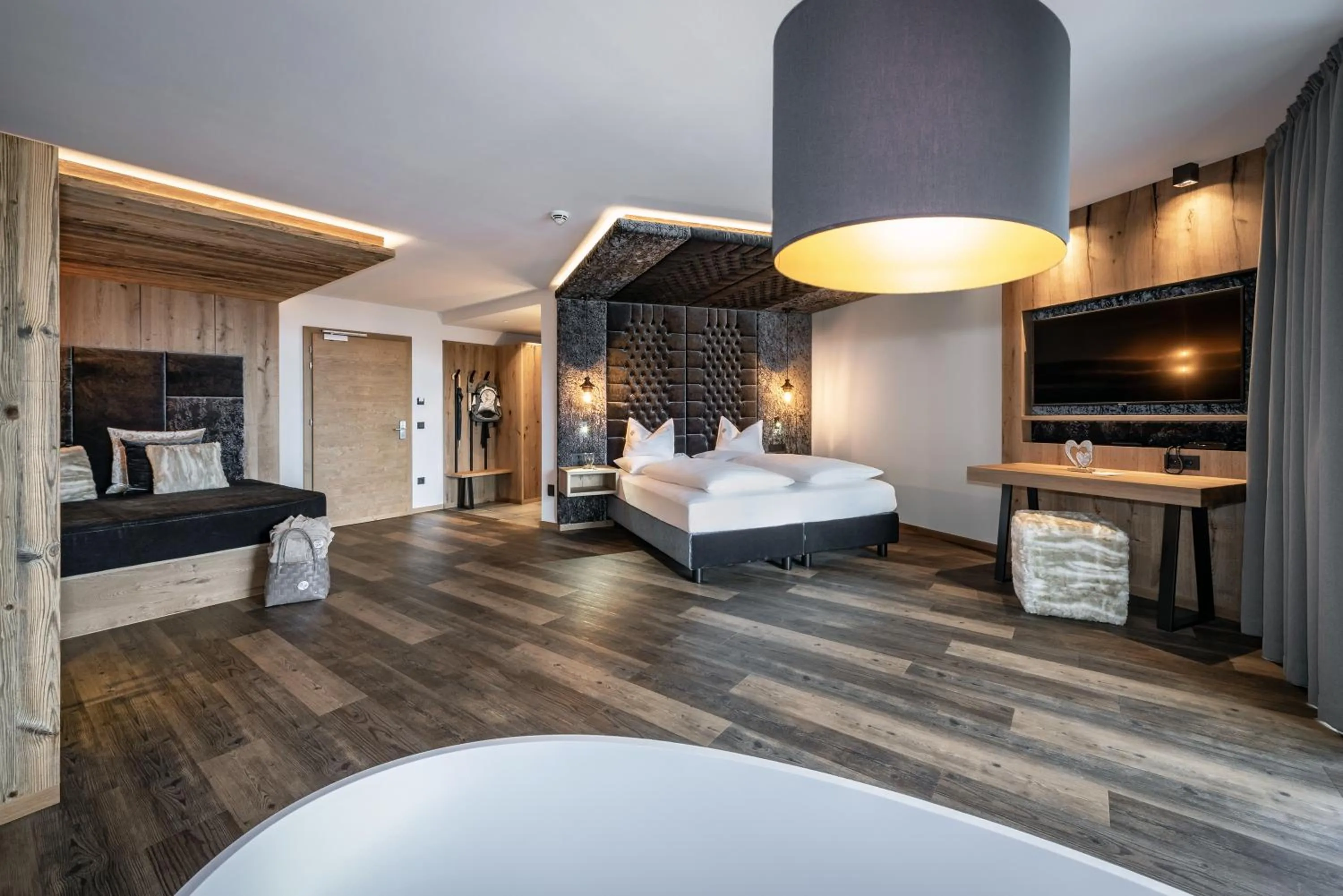 Bed in Hotel Edelweiss