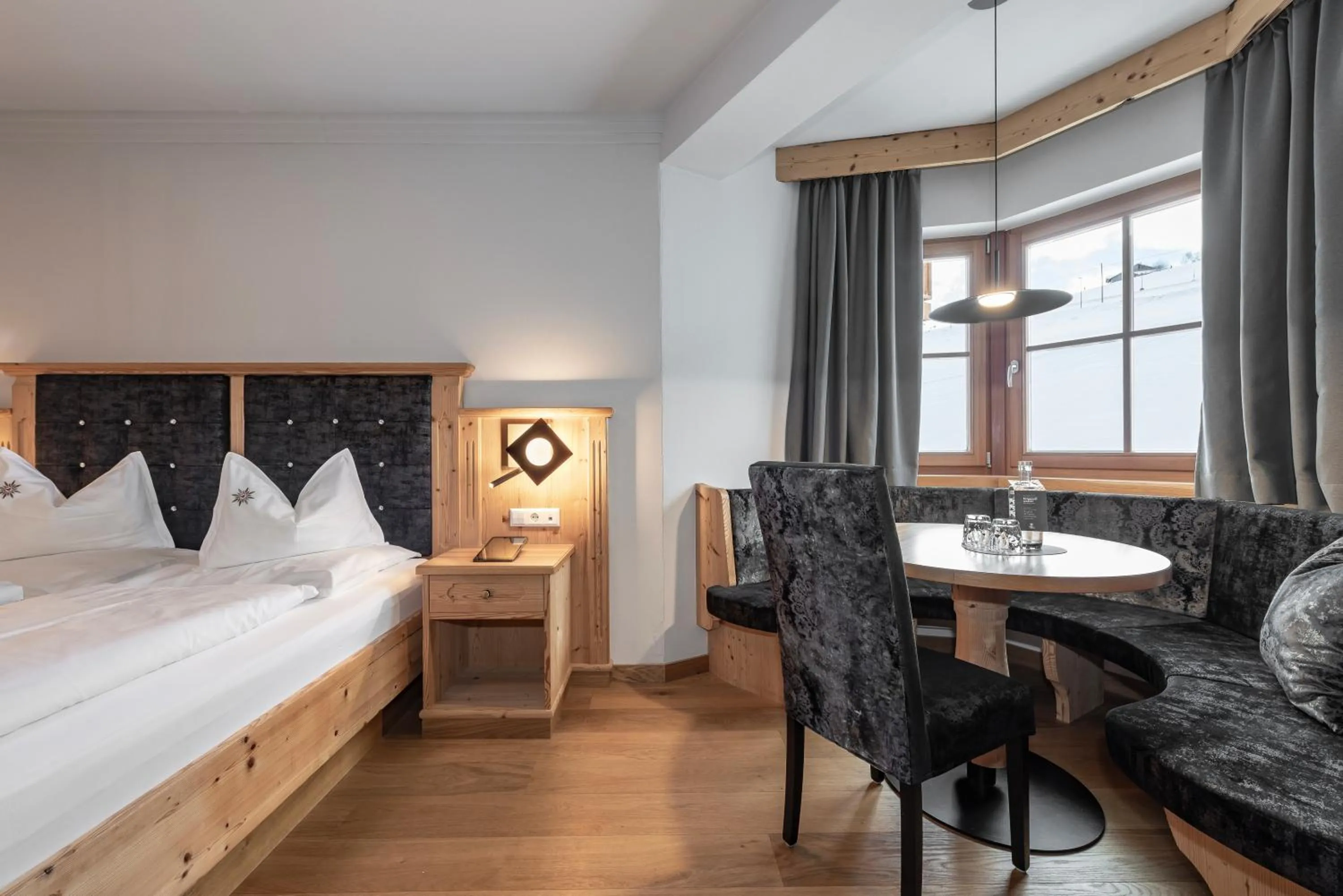 Bed in Hotel Edelweiss