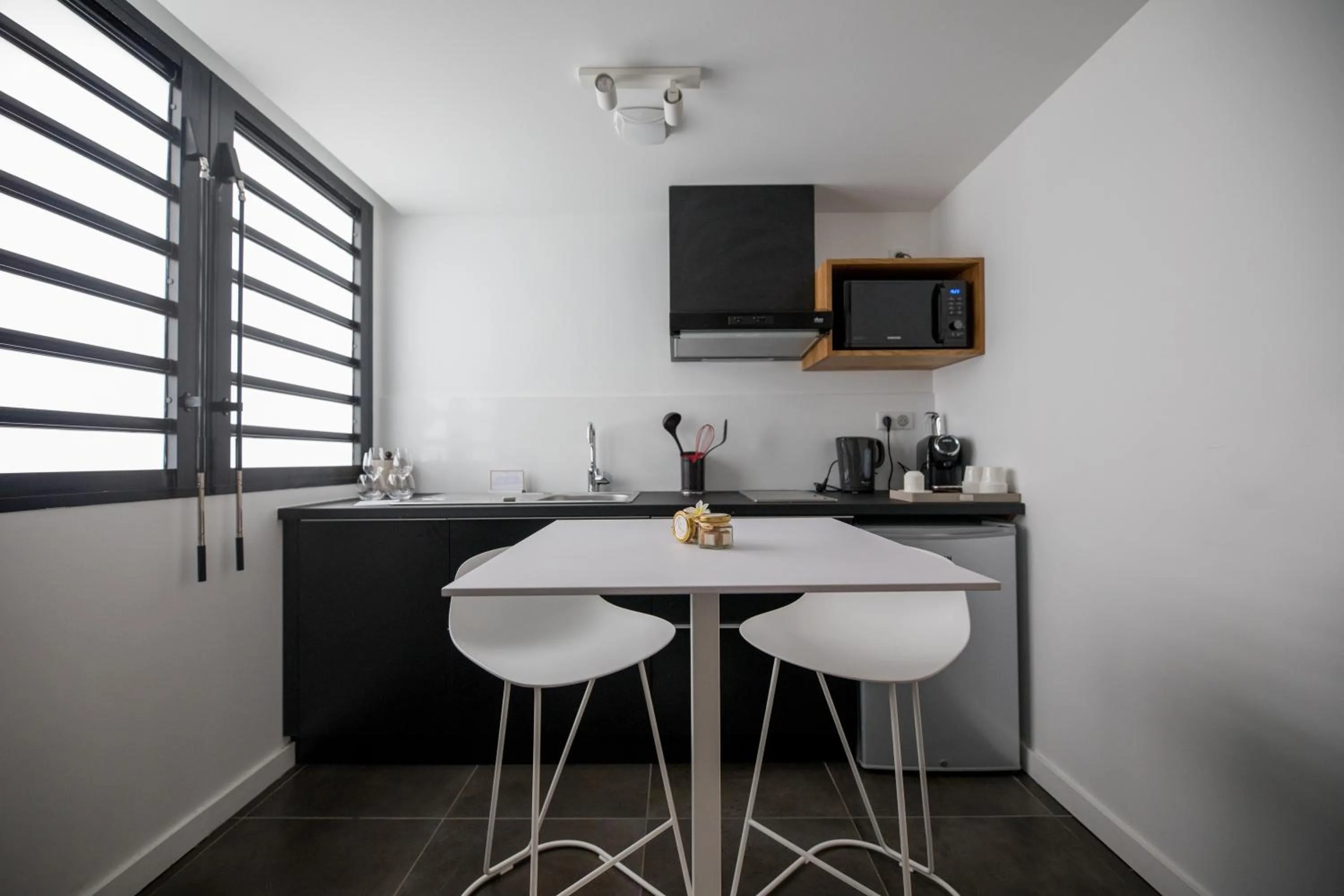 Kitchen or kitchenette in Ness by D-Ocean