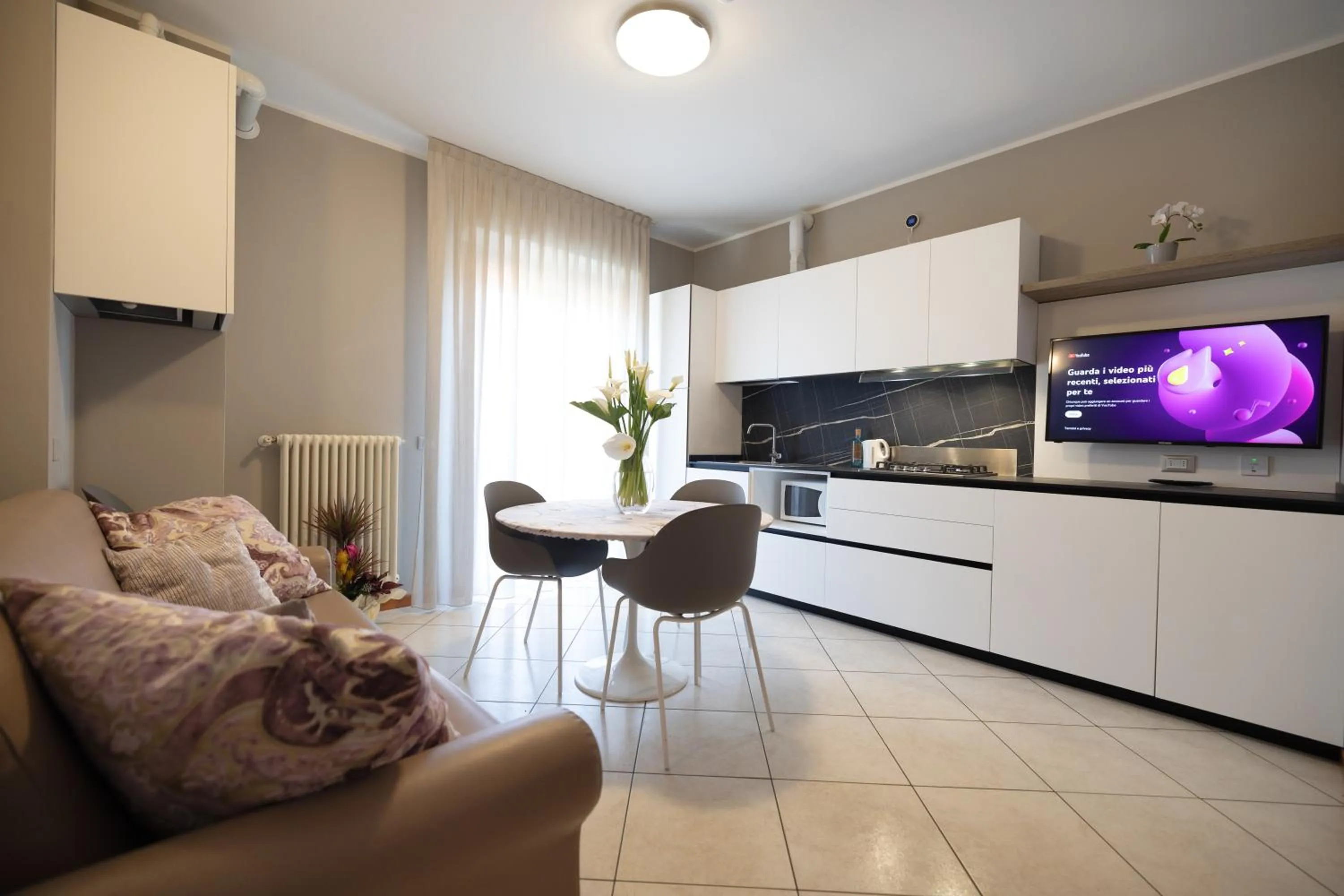 TV and multimedia in Residenza Mediterranea Apartments