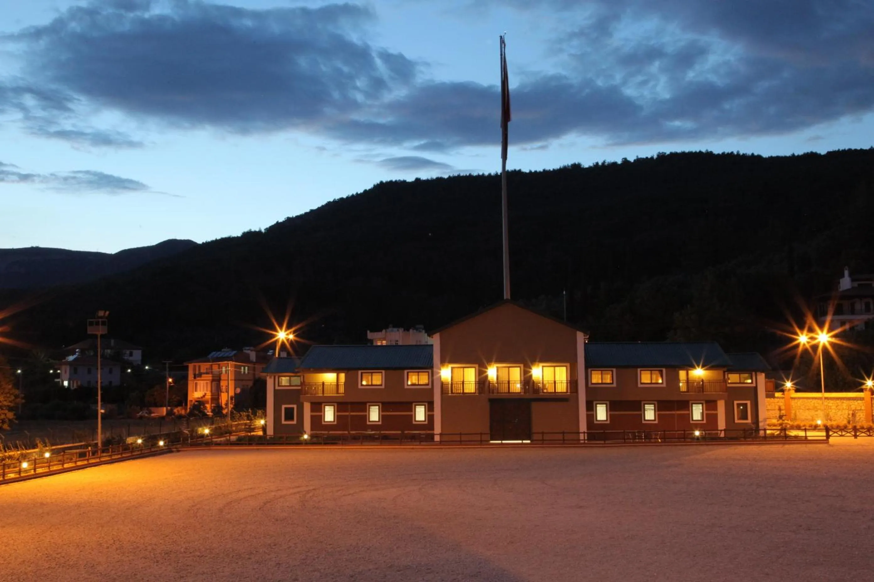 Property building in Padok Premium Hotel & Stables