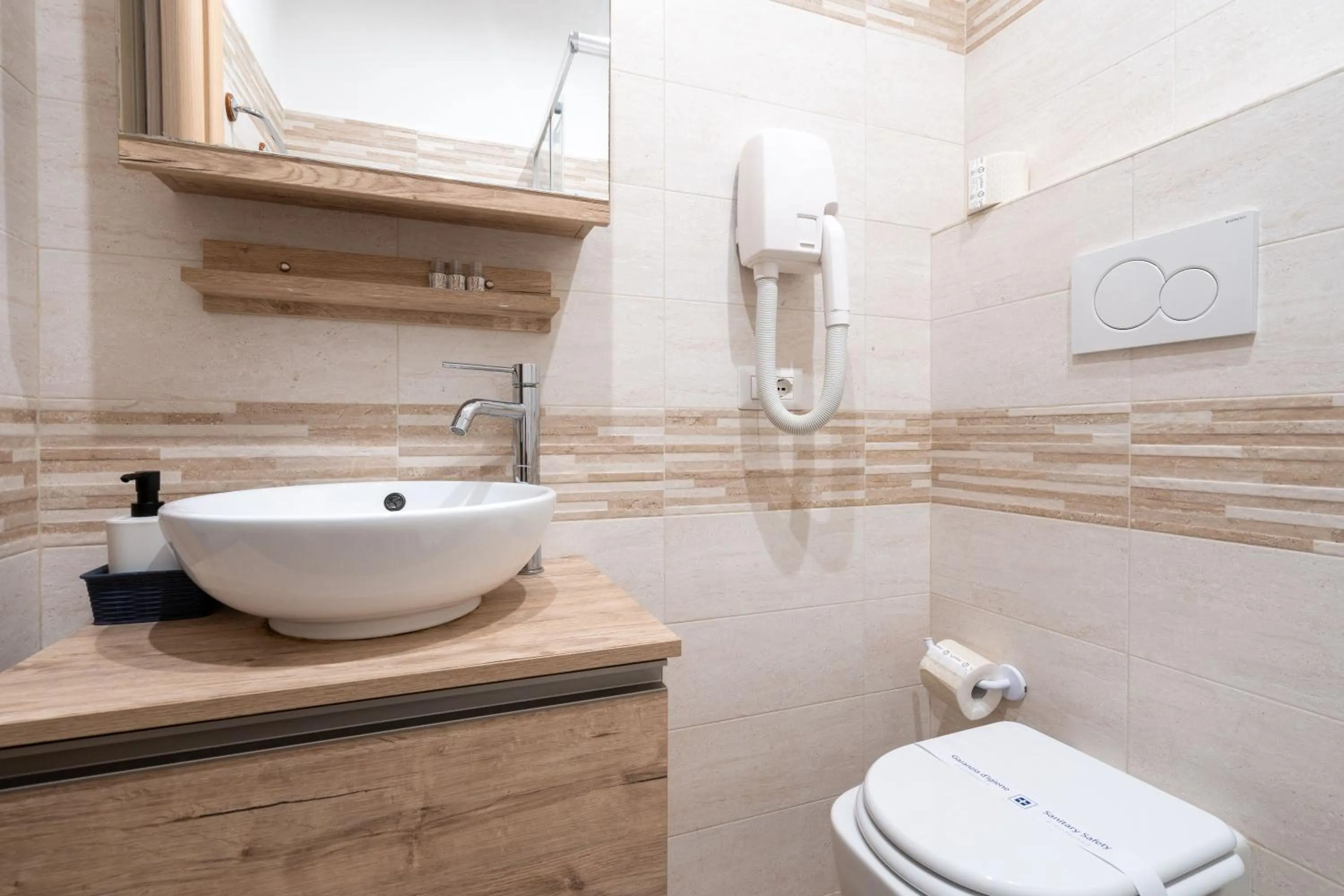 Bathroom in VaticanRome GUESTHOUSE