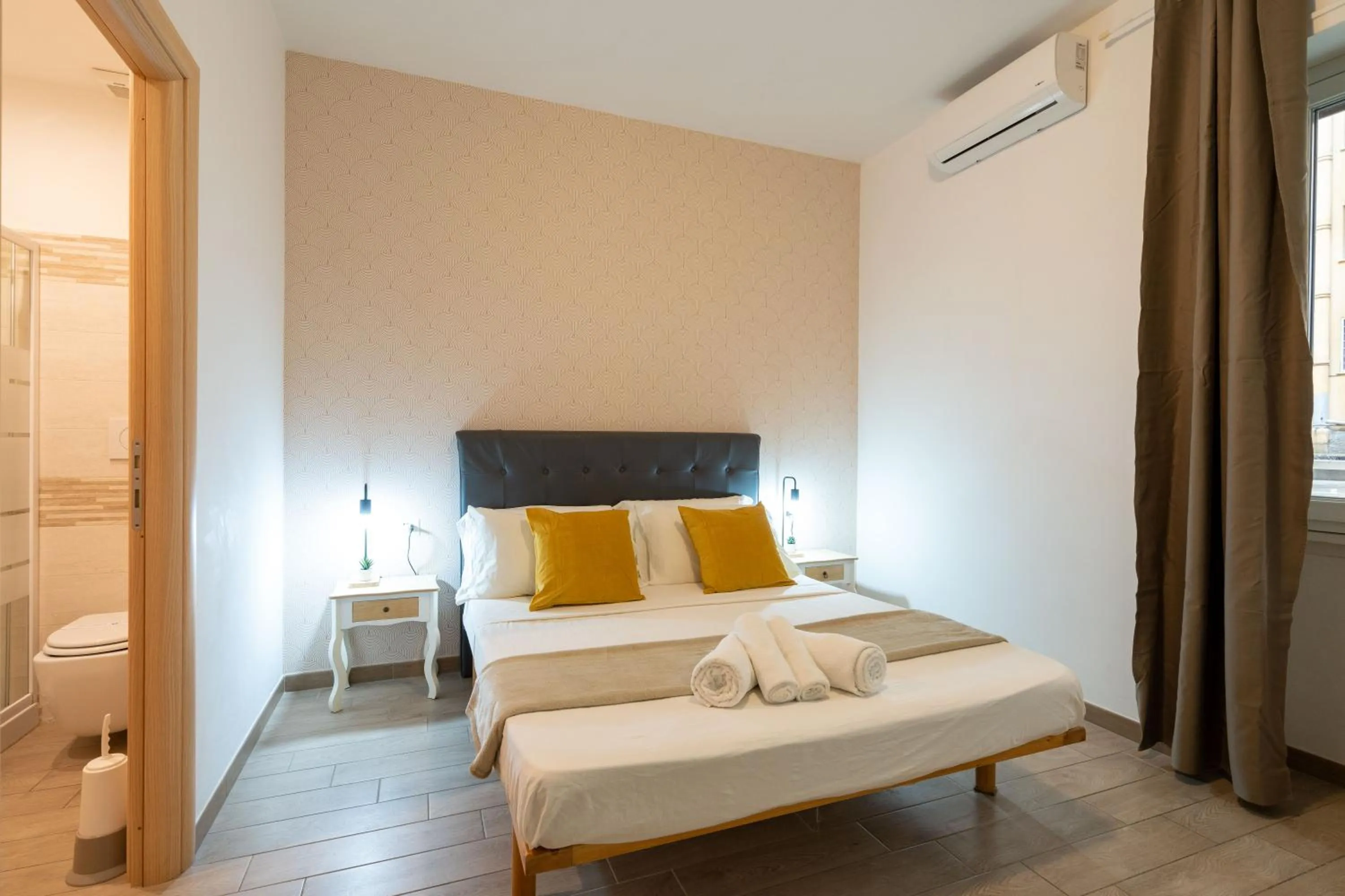 Bed in VaticanRome GUESTHOUSE