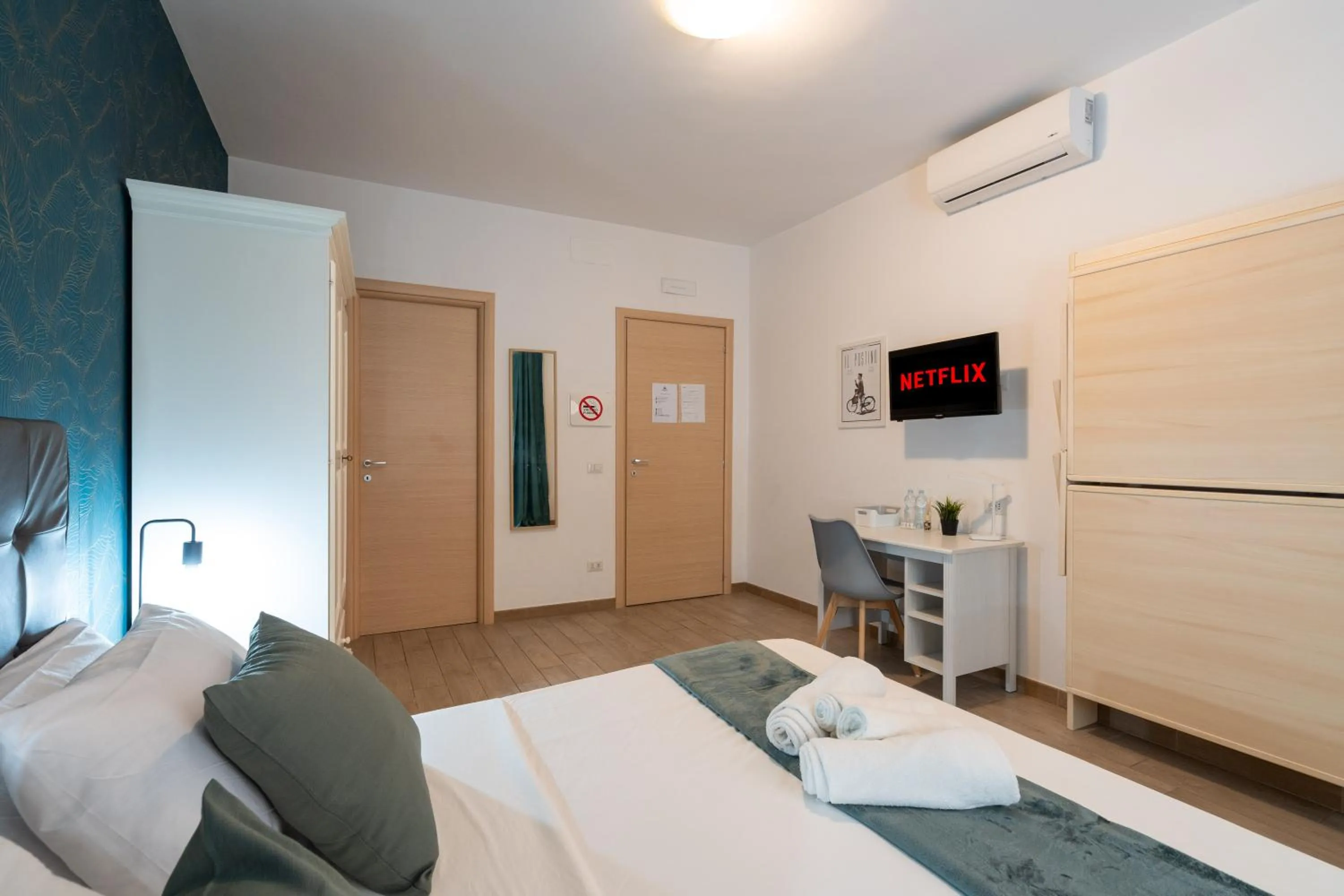 Bed in VaticanRome GUESTHOUSE