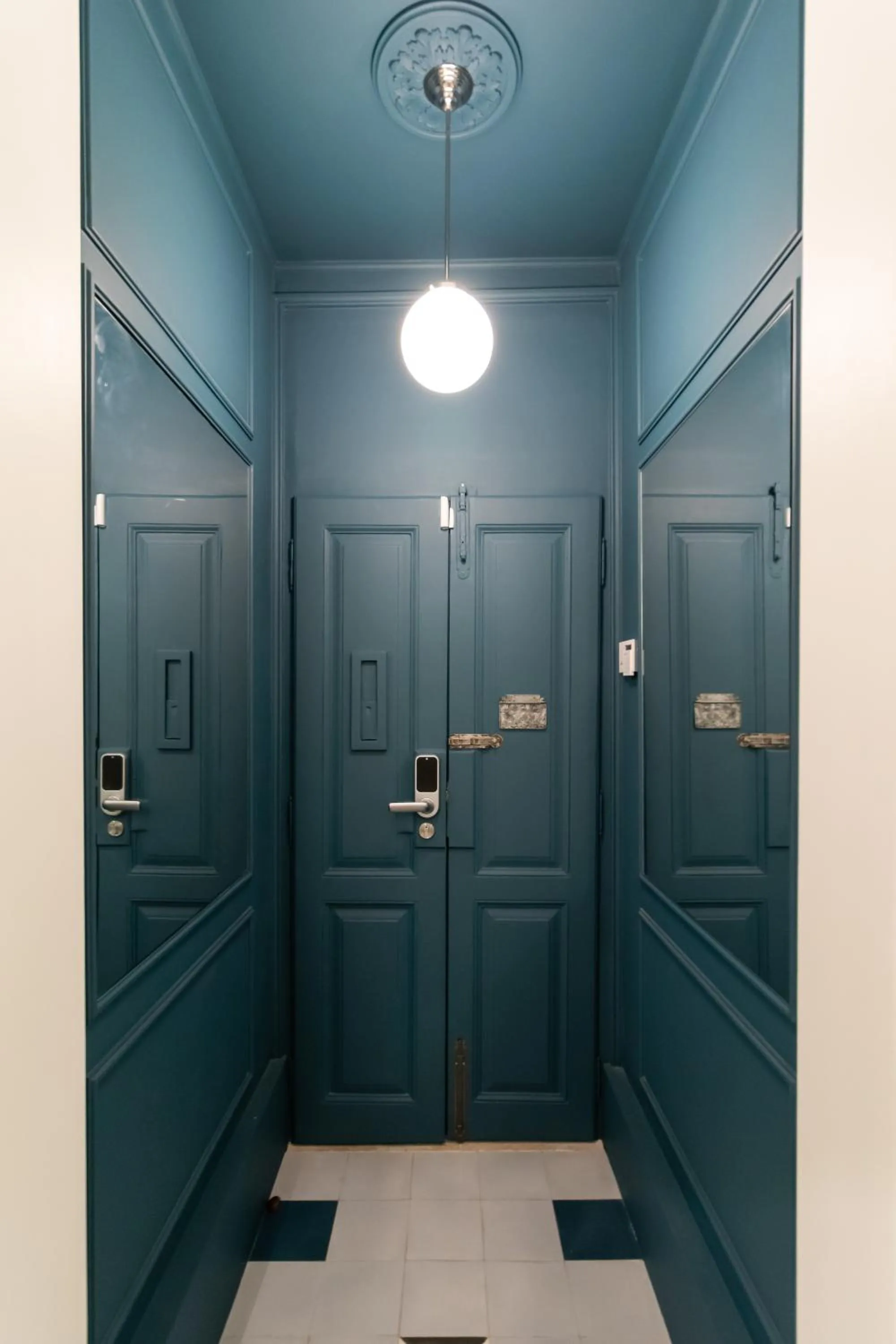 Decorative detail in 1898 Home & Suites