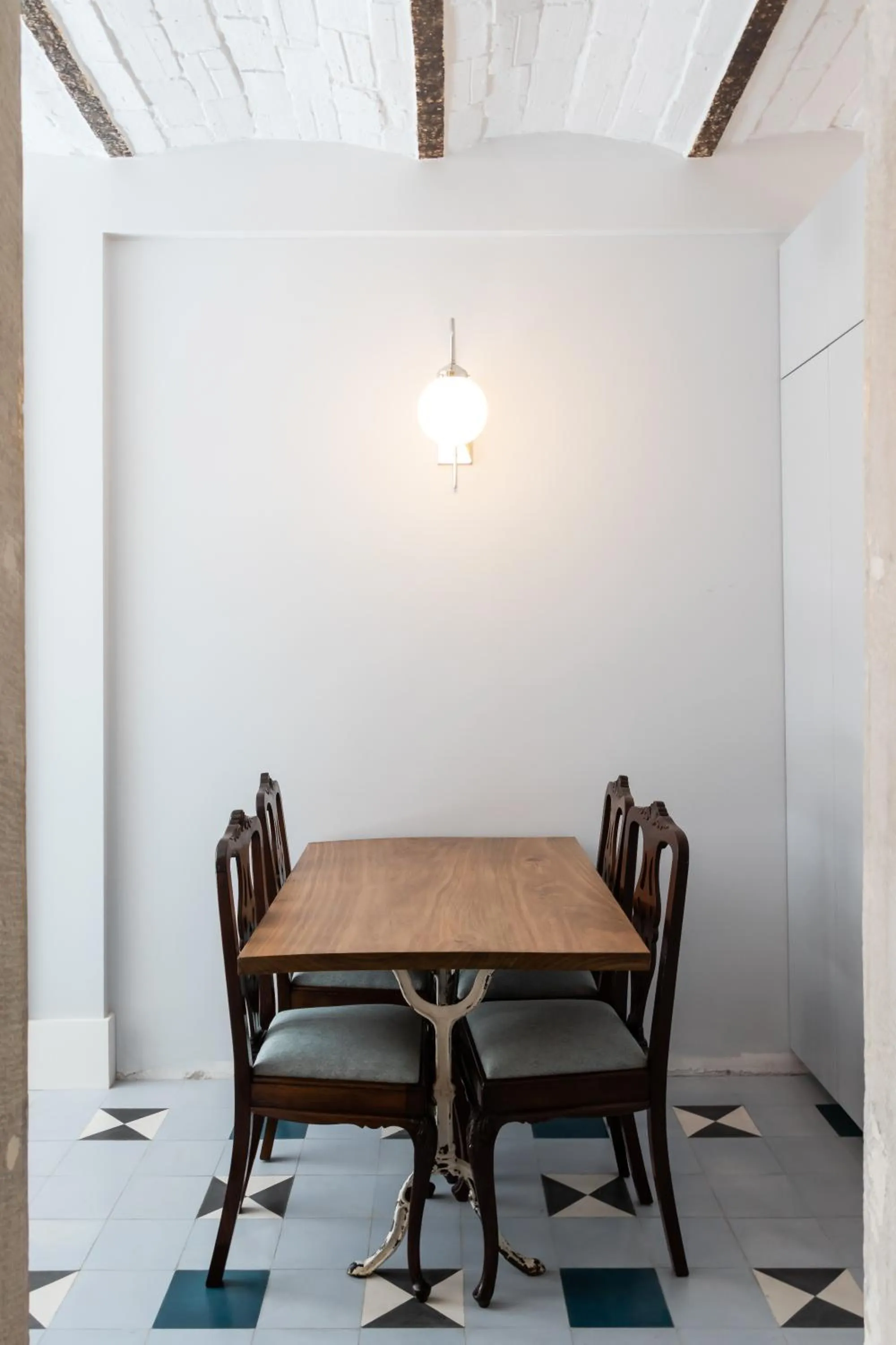 Dining area in 1898 Home & Suites