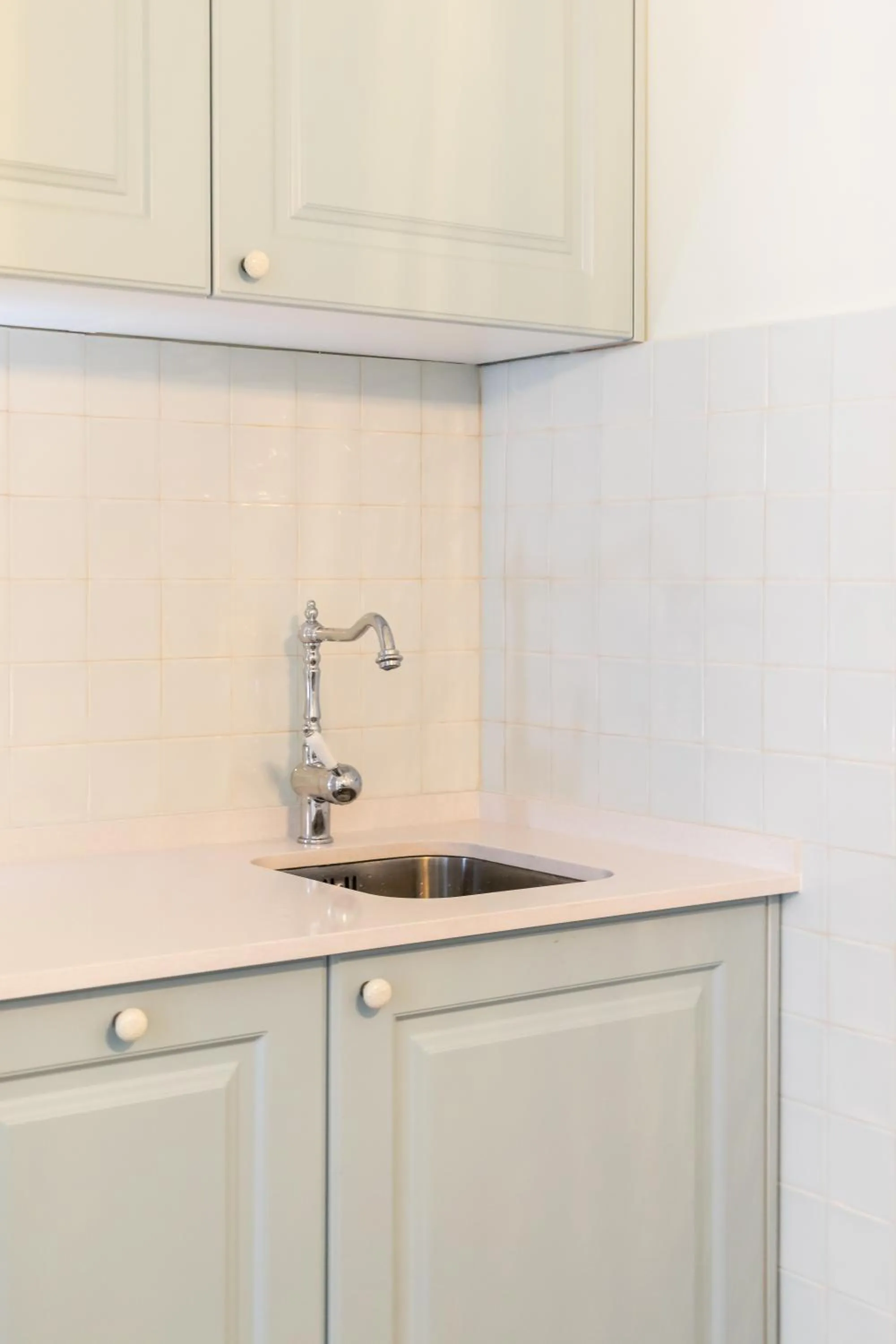 Kitchen or kitchenette in 1898 Home & Suites