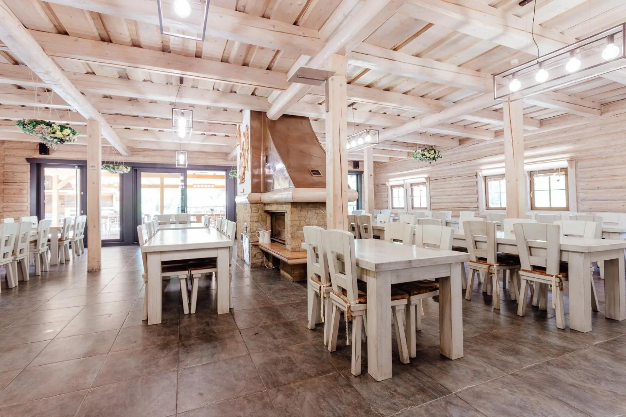 Restaurant/places to eat in Hotel Marlene