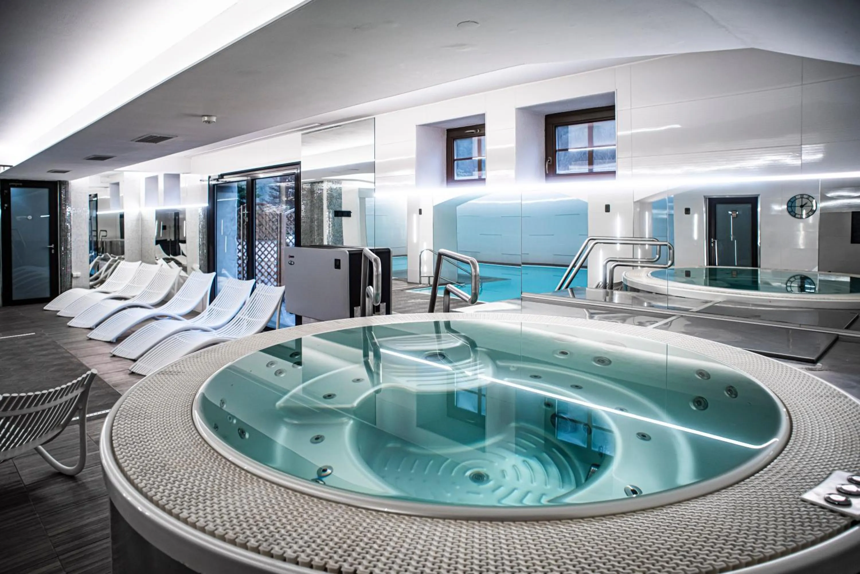 Hot Tub in Hotel Marlene