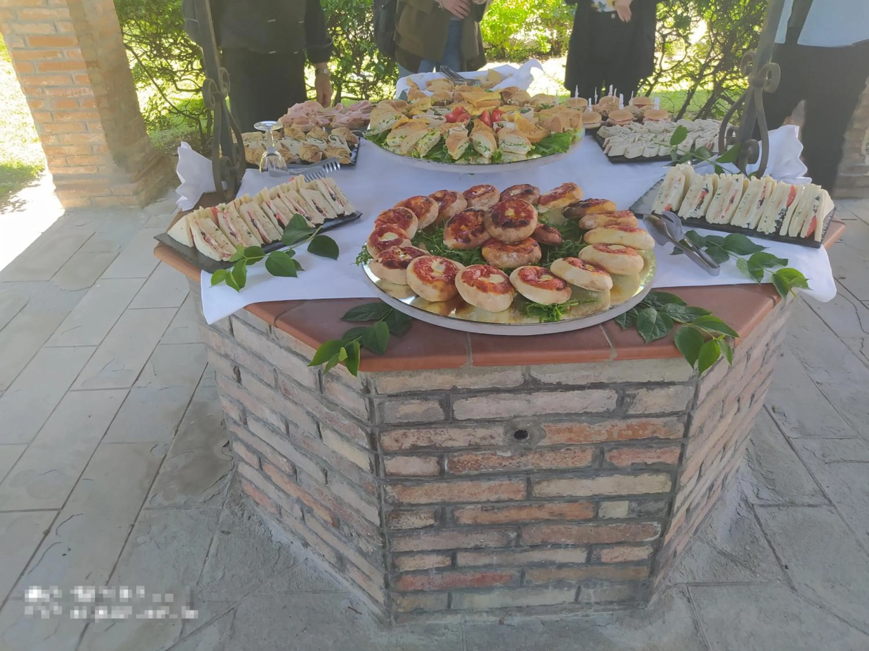 Restaurant/places to eat in Meditur Hotel Bologna