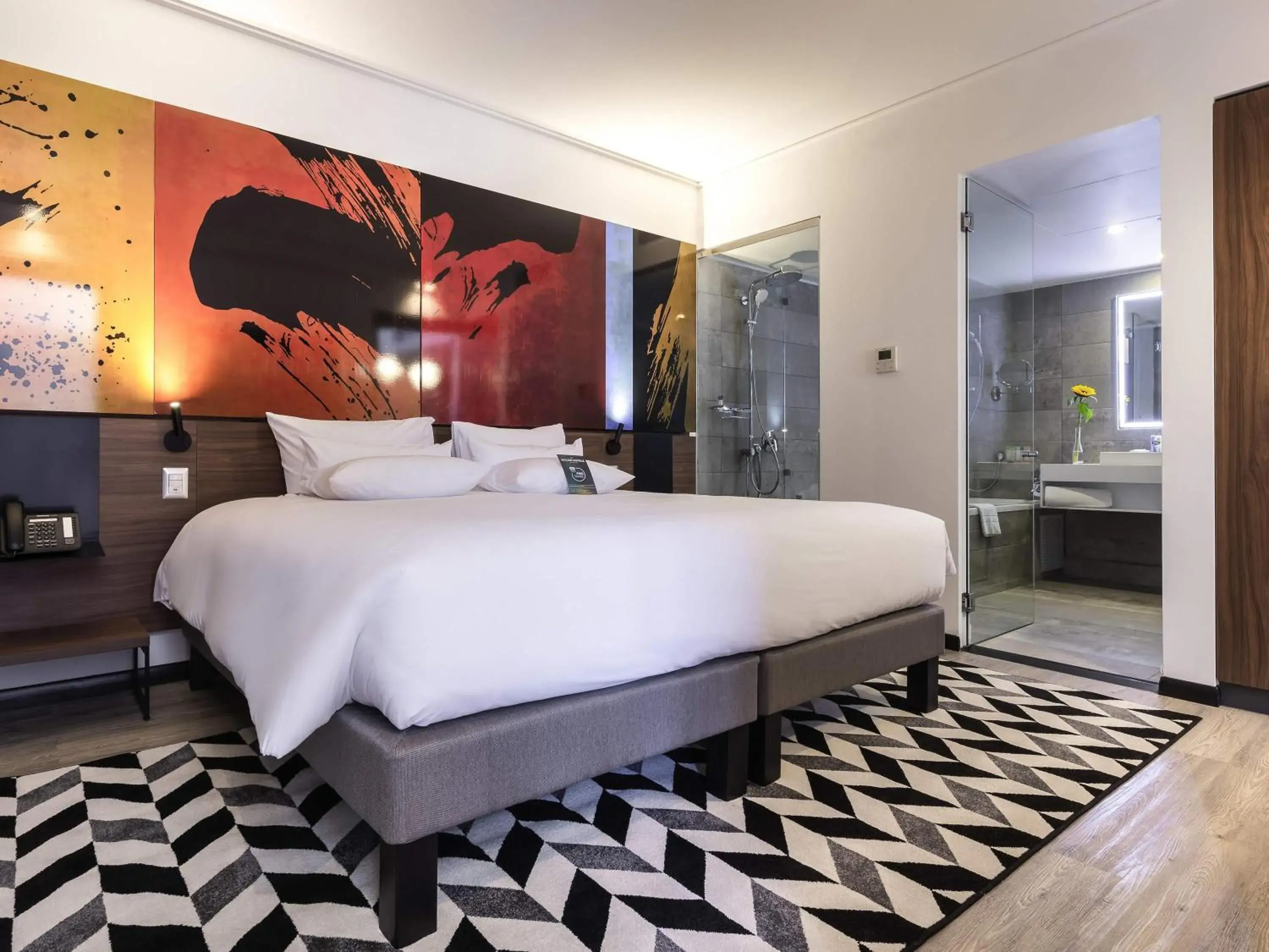 Standard Queen Room - Reduced mobility guests in Novotel Santiago Providencia Standard Queen Room - Reduced mobility guests in Novotel Santiago Providencia