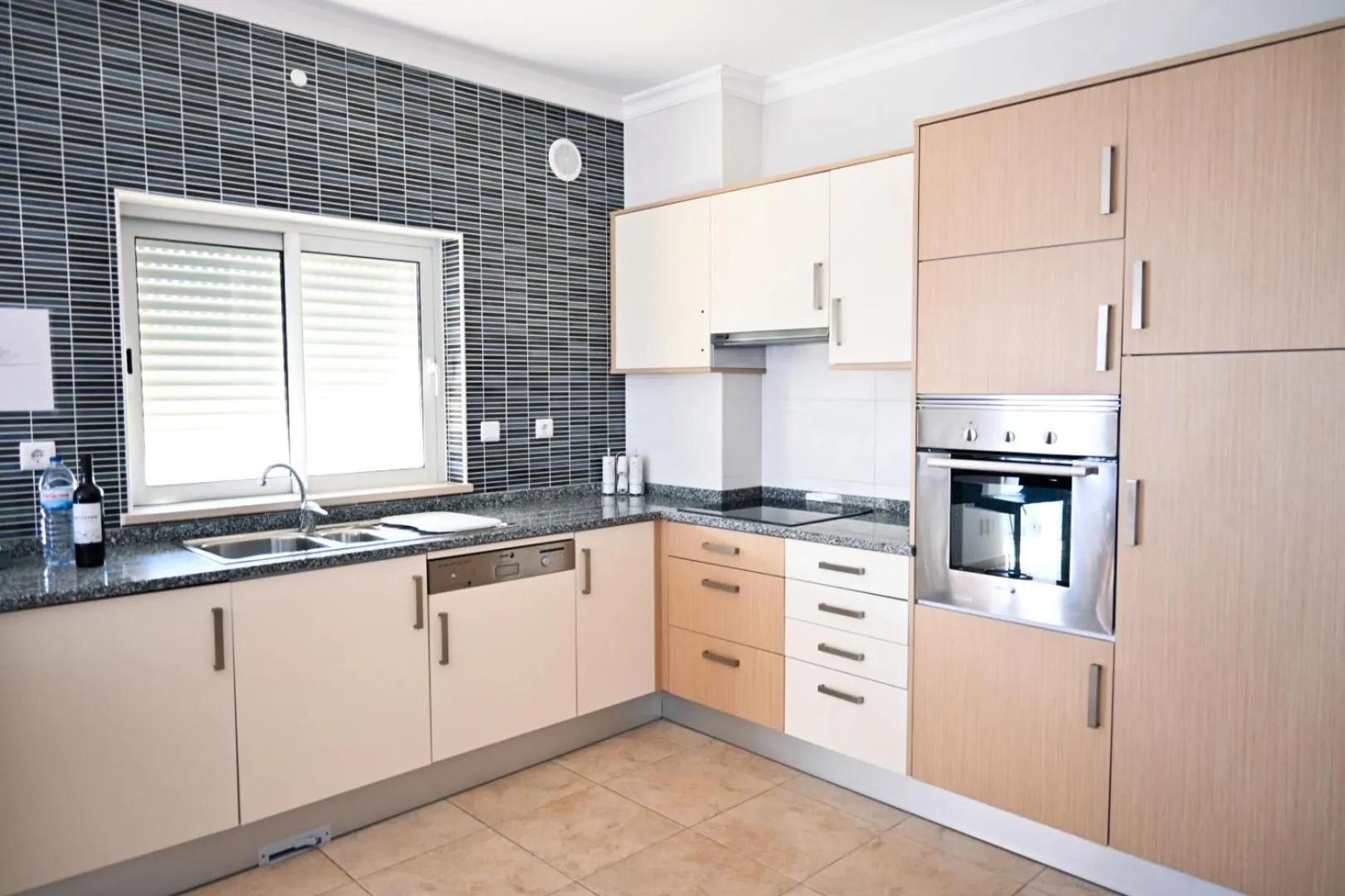Kitchen or kitchenette in Uma Casa a Beira Sol