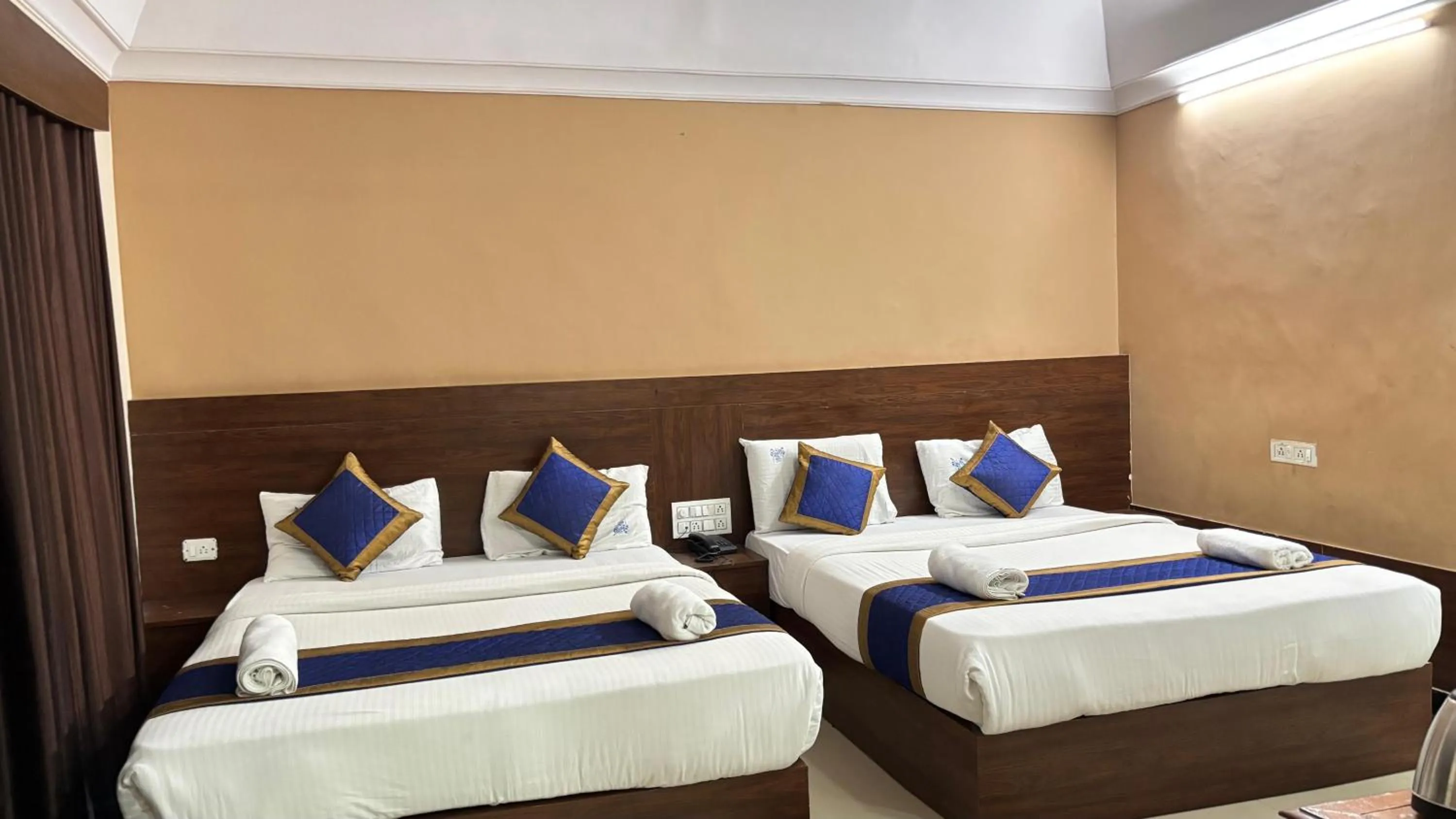 Bed in Hotel Chetan International