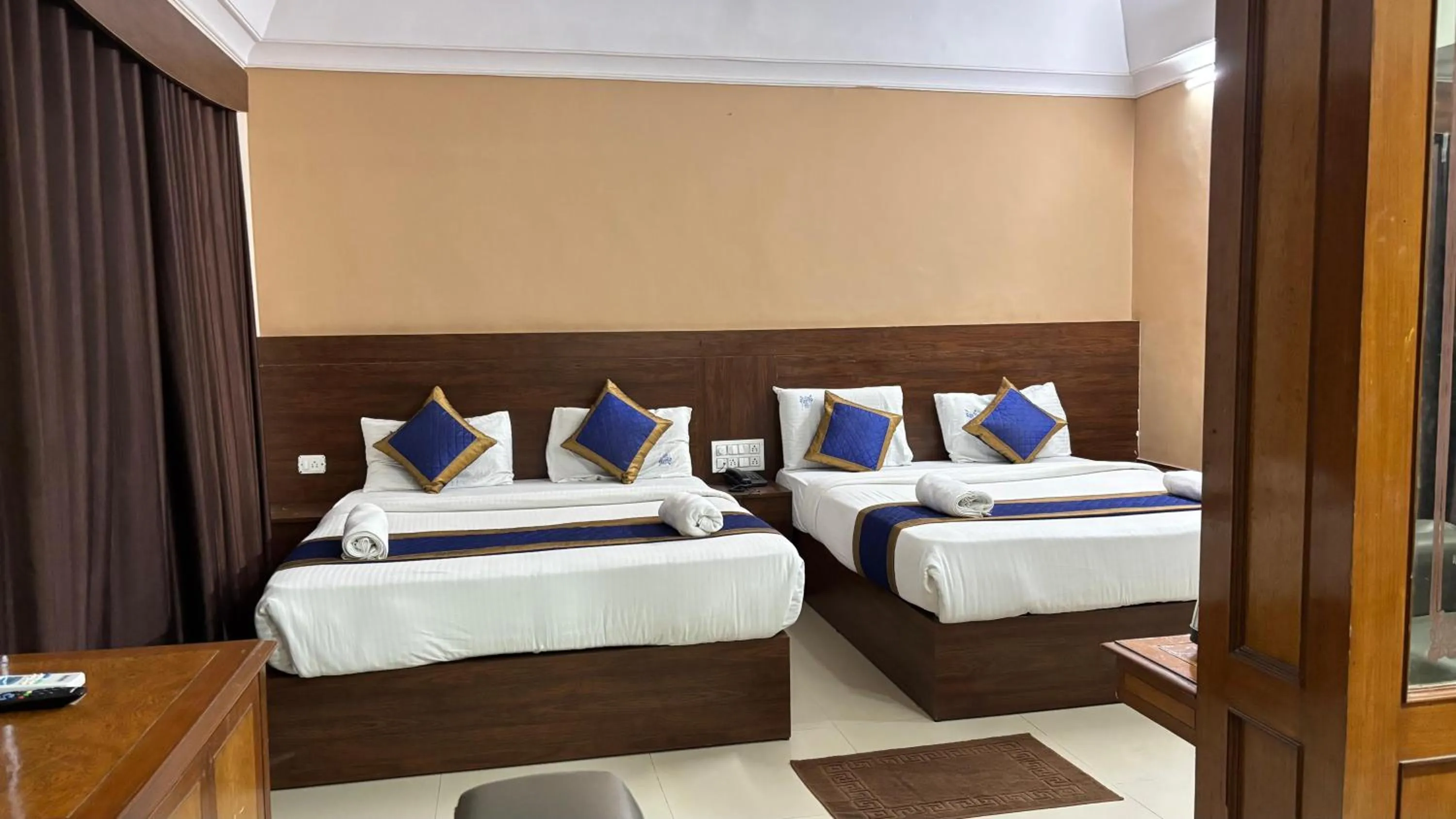 Bed in Hotel Chetan International