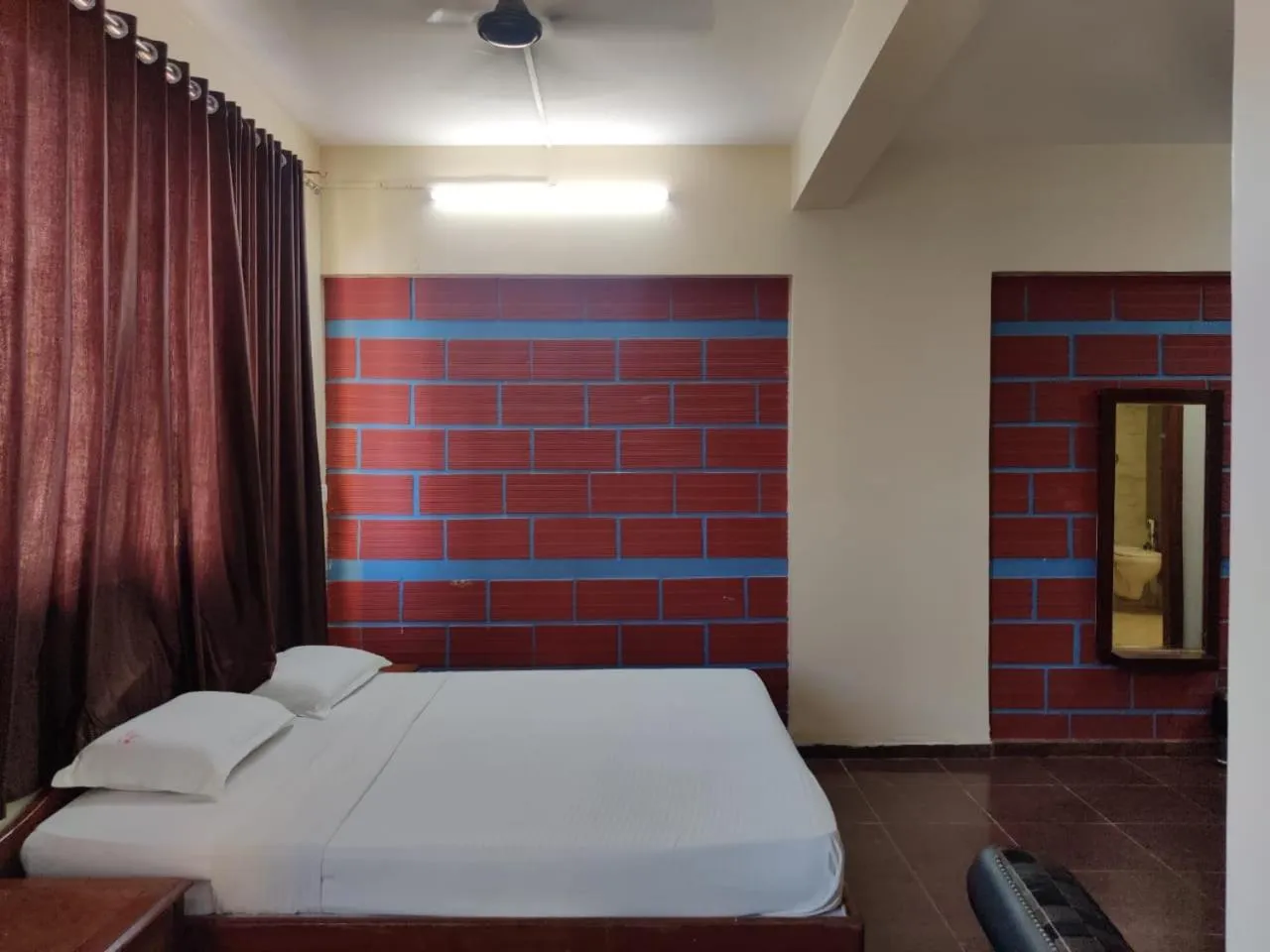 Bed in Hotel Chetan International