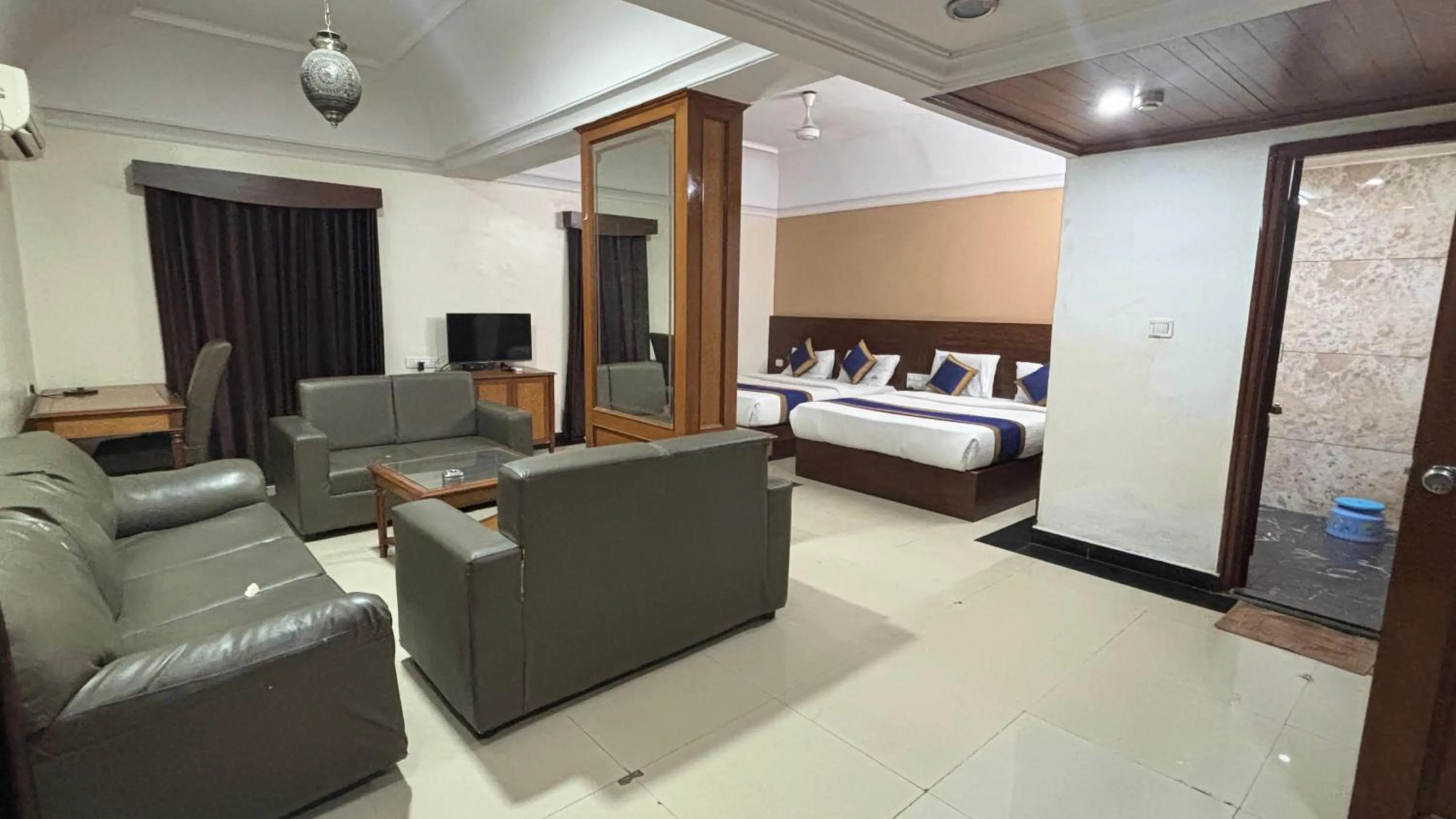 Bed in Hotel Chetan International