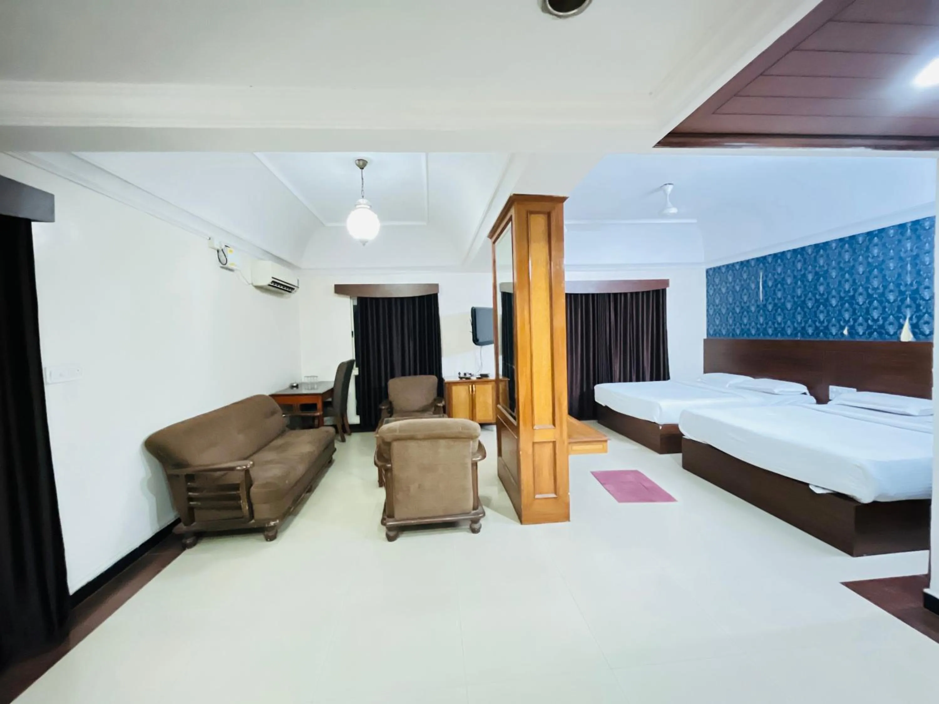 Bed in Hotel Chetan International