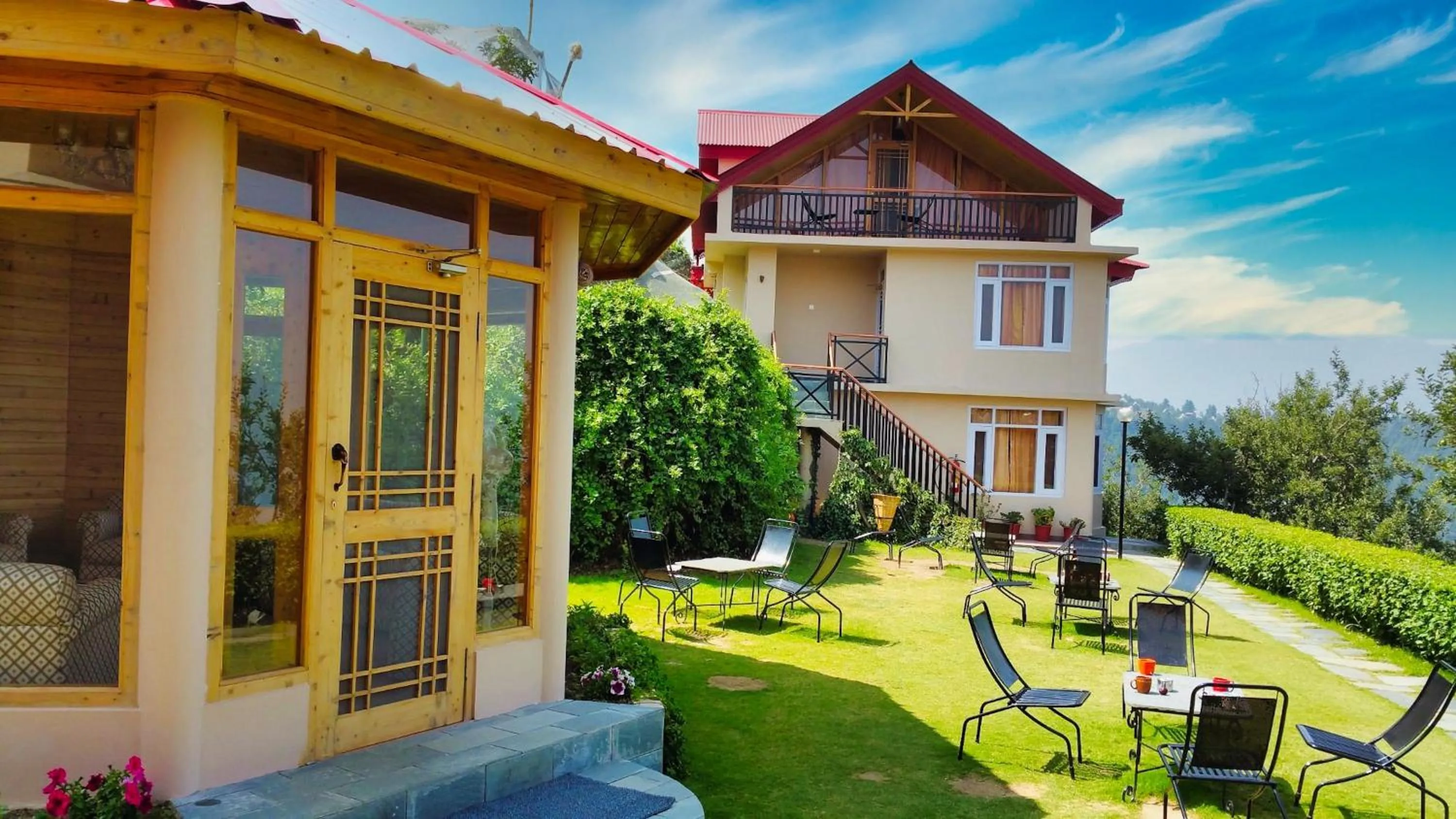 Garden view in Banjara Orchard Retreat Thanedar