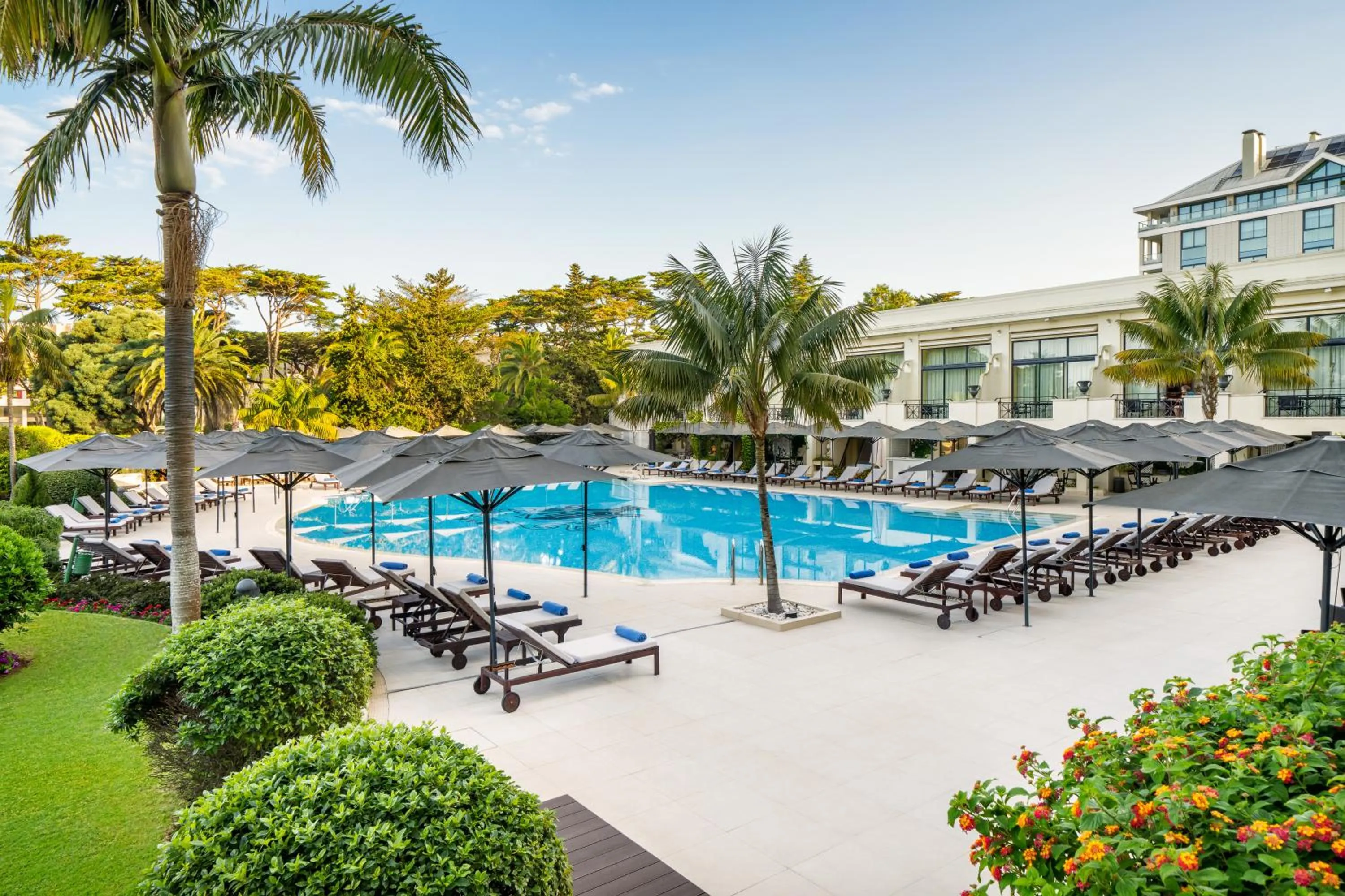 Swimming pool in Palácio Estoril Hotel, Golf & Wellness