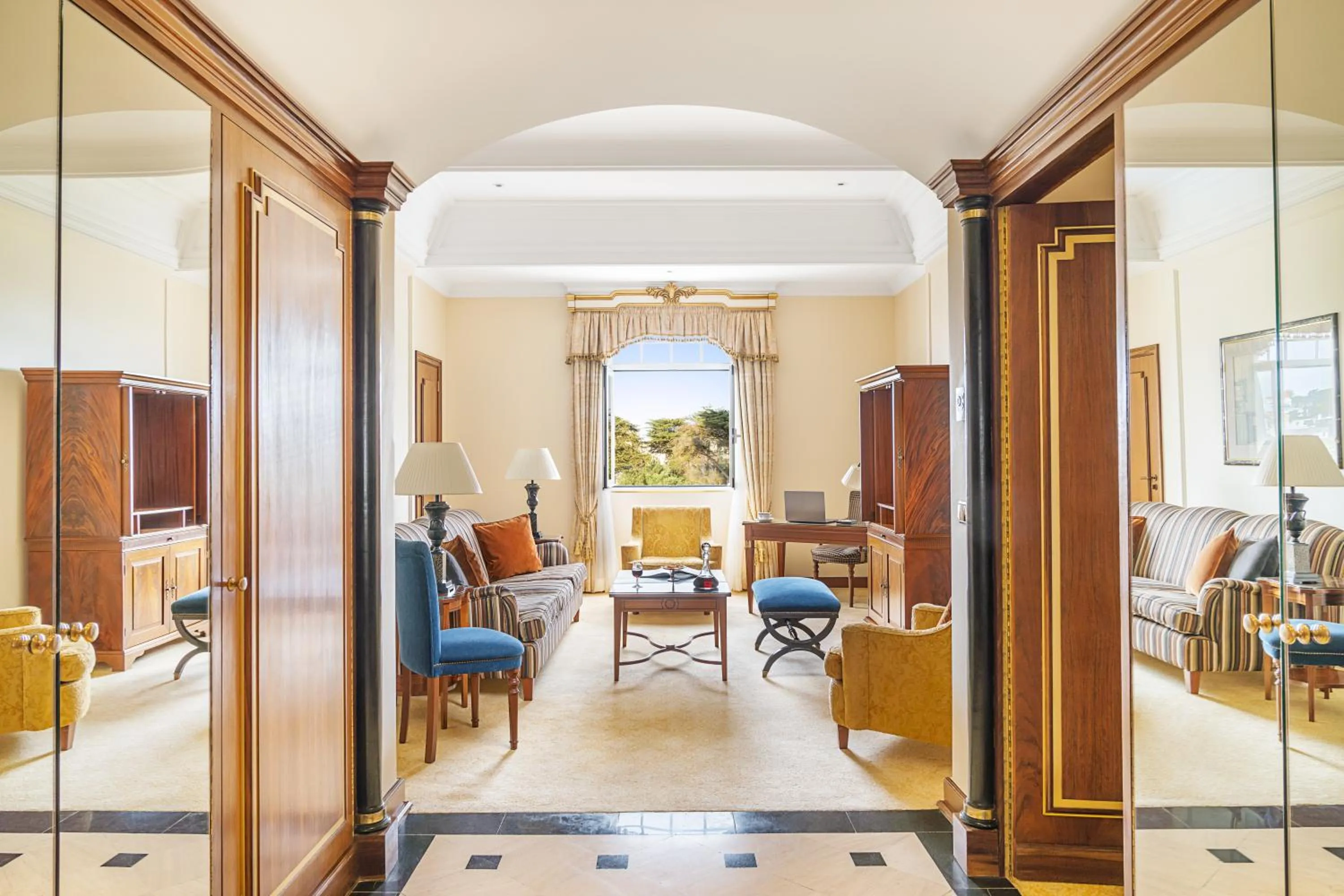 Living room in Palácio Estoril Hotel, Golf & Wellness