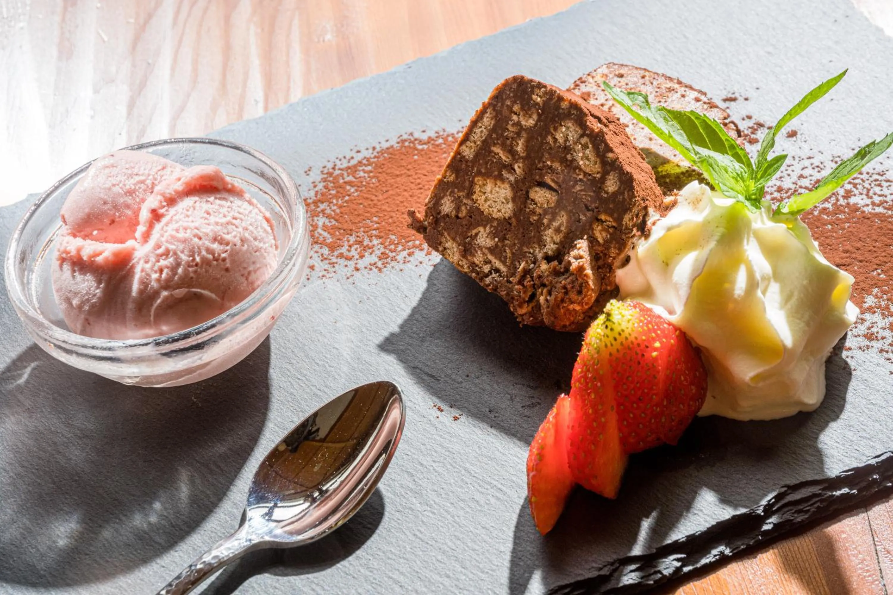 Restaurant/places to eat in Hotel Erika