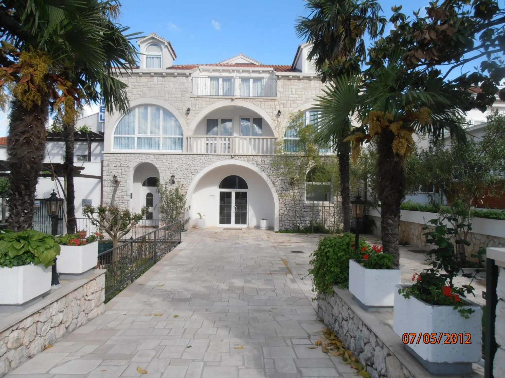 Facade/entrance in Hotel Metković