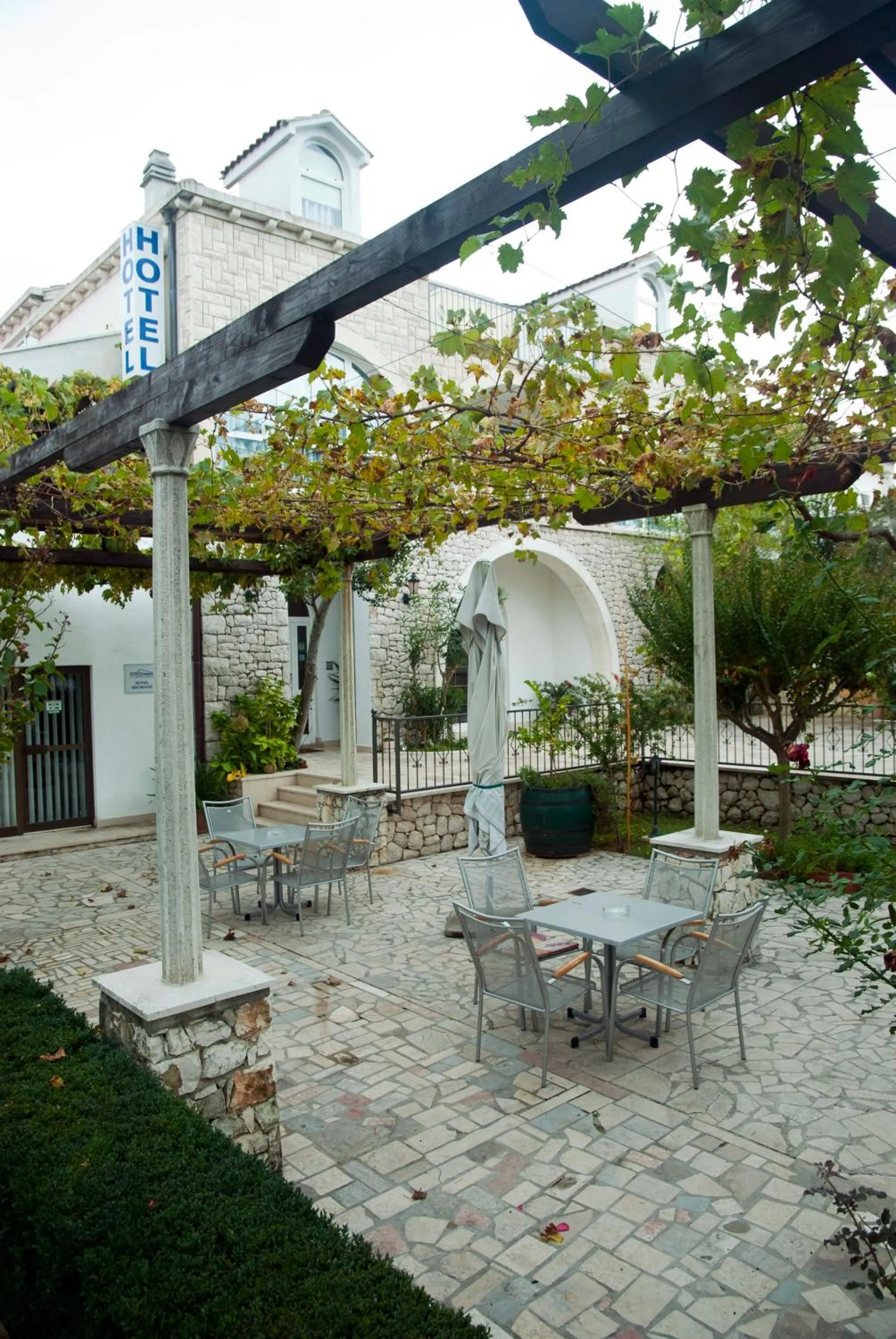 Garden in Hotel Metković